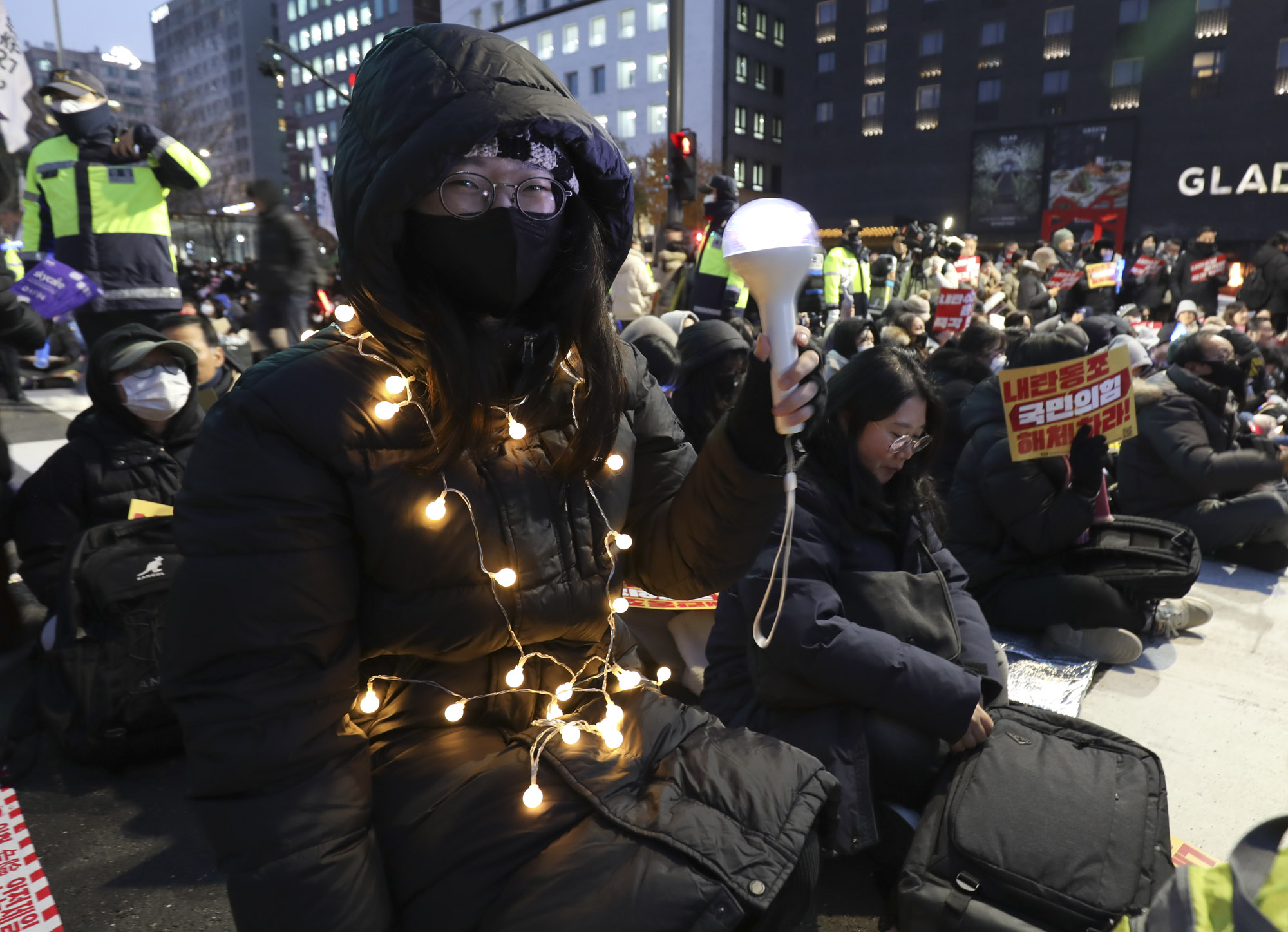 K팝응원단;대통령탄핵집회;응원봉;윤석열탄핵집회;아이돌응원봉