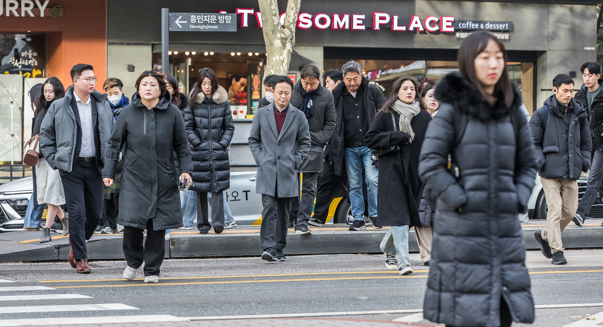 사회;경제;정치불확실성;비상계엄후폭풍;한국경제파장;종로구횡단보도;직장인횡단보도