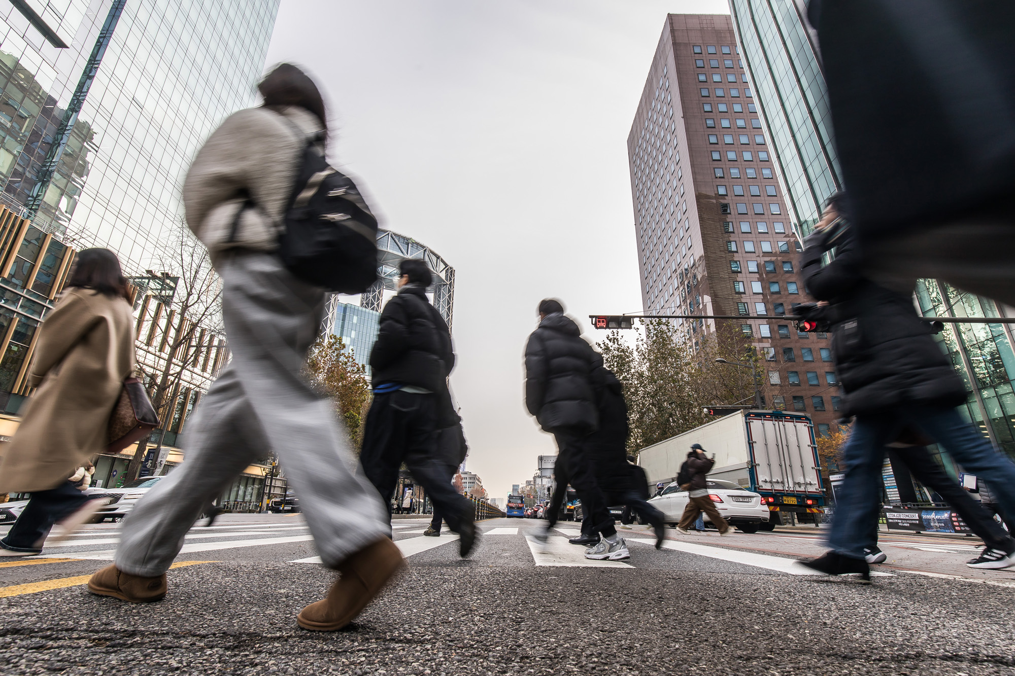 사회;경제;정치불확실성;비상계엄후폭풍;한국경제파장;종로구횡단보도;직장인횡단보도