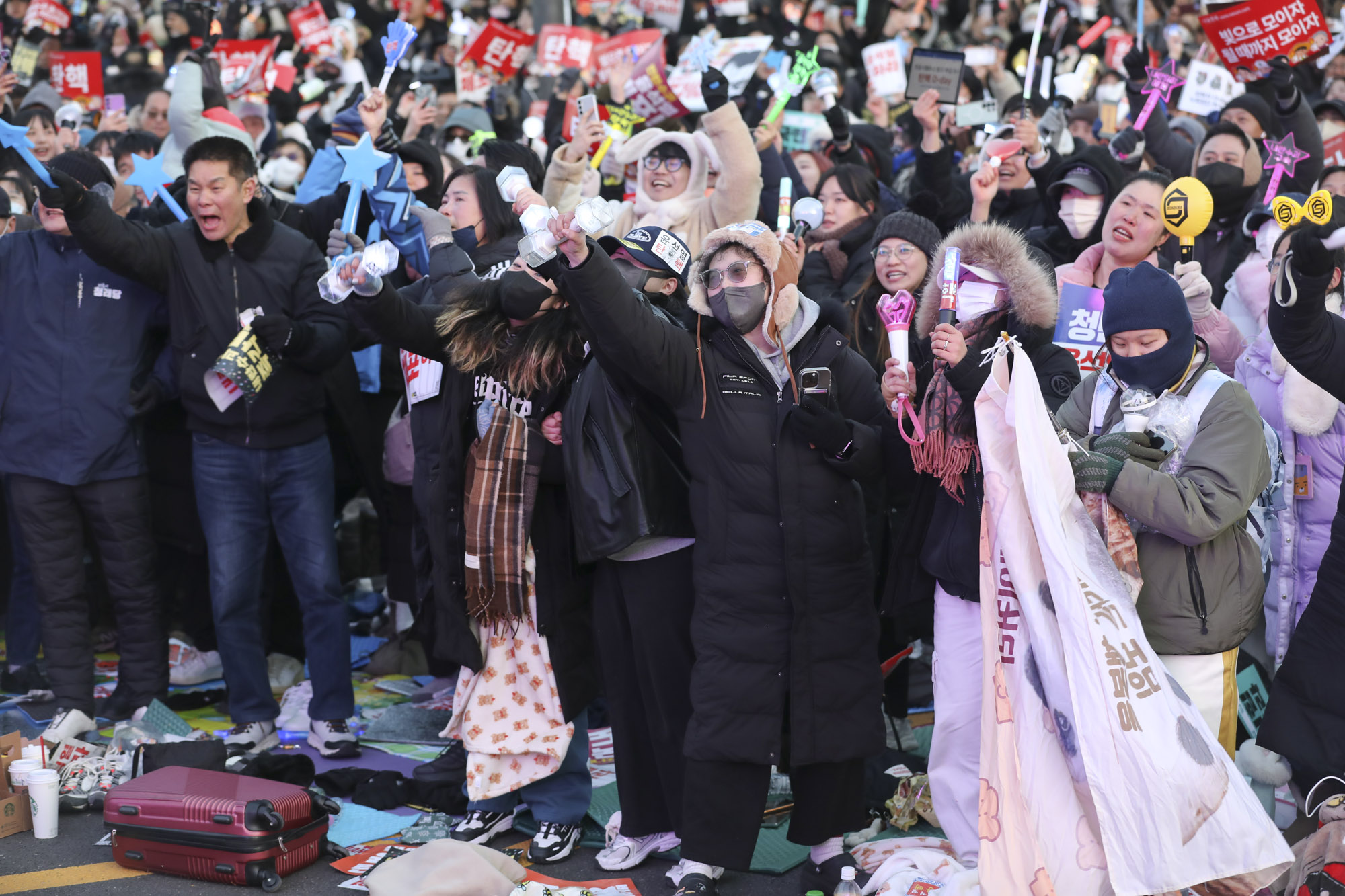 윤석열탄핵;윤석열여의도집회;탄핵집회;응원봉;탄핵소추안가결;윤석열하야