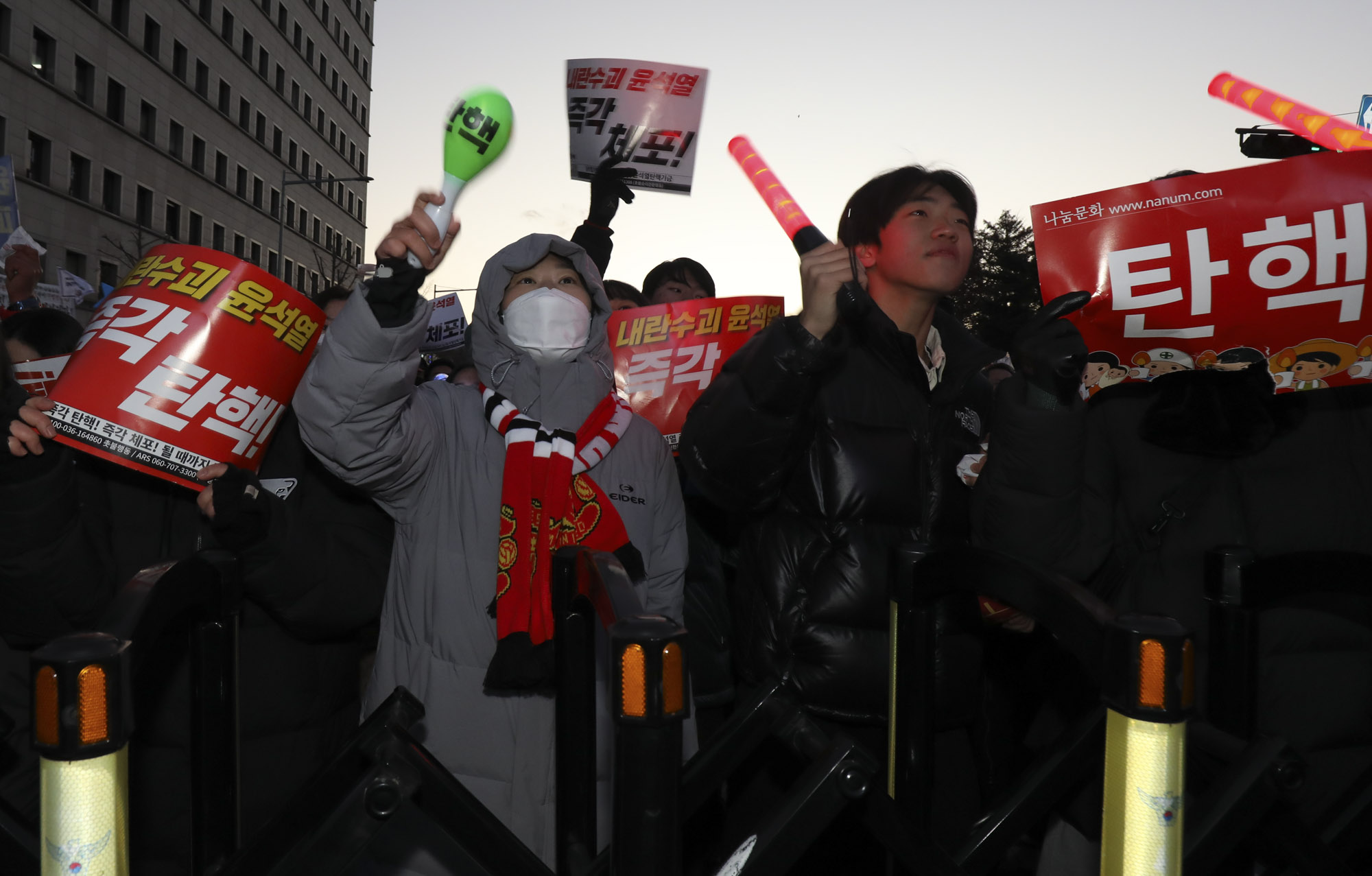 윤석열탄핵;윤석열여의도집회;탄핵집회;응원봉;탄핵소추안가결;윤석열하야