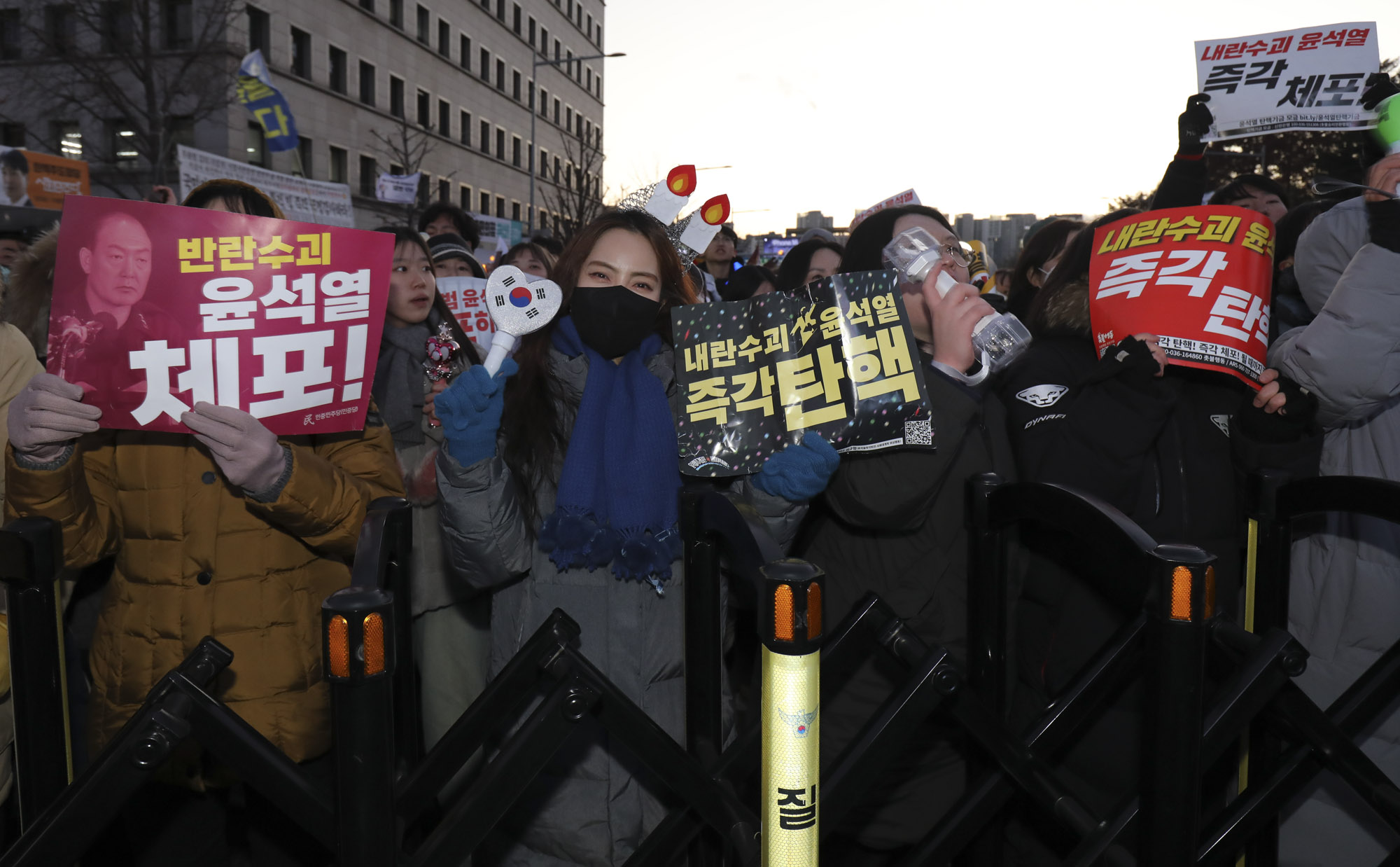 윤석열탄핵;윤석열여의도집회;탄핵집회;응원봉;탄핵소추안가결;윤석열하야