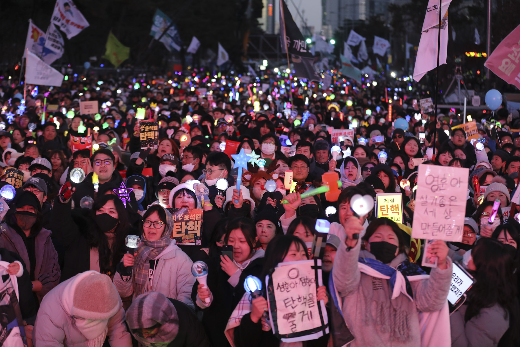 윤석열탄핵;윤석열여의도집회;탄핵집회;응원봉;탄핵소추안가결;윤석열하야