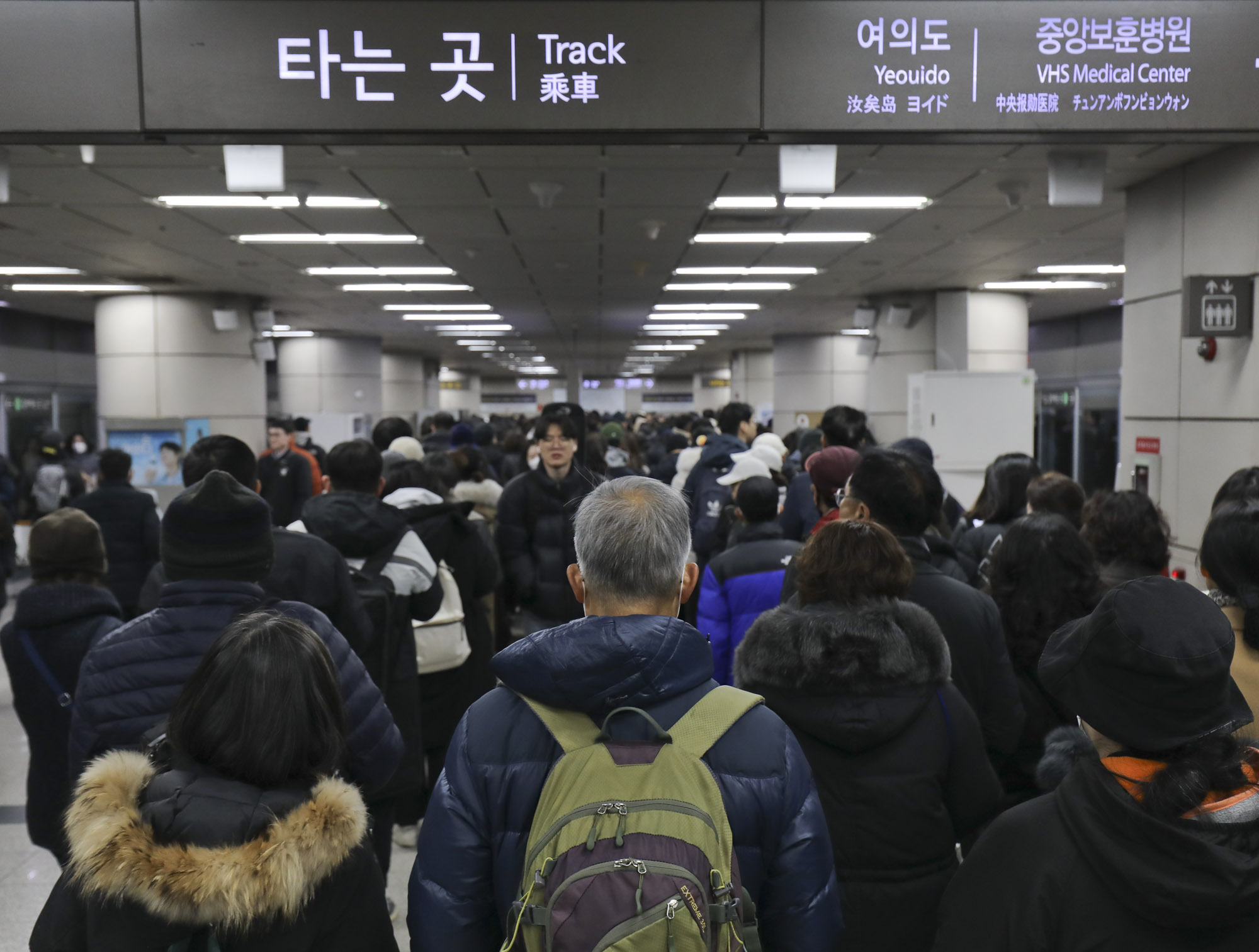 윤석열탄핵;윤석열탄핵집회;윤석열여의도집회;윤석열탄핵가결;여의도응원봉;촛불집회