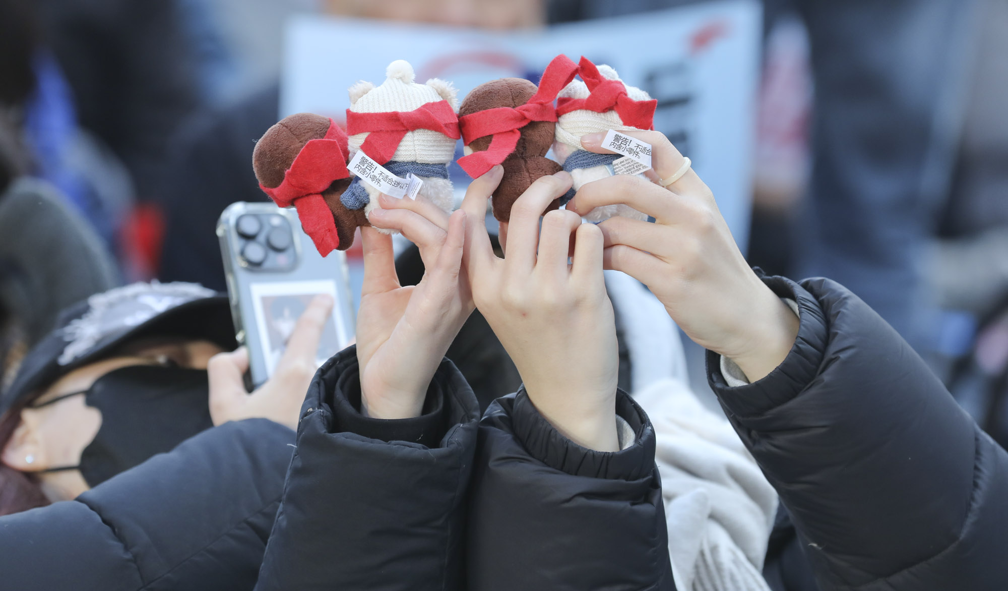 윤석열탄핵;윤석열탄핵집회;윤석열여의도집회;윤석열탄핵가결;여의도응원봉;촛불집회