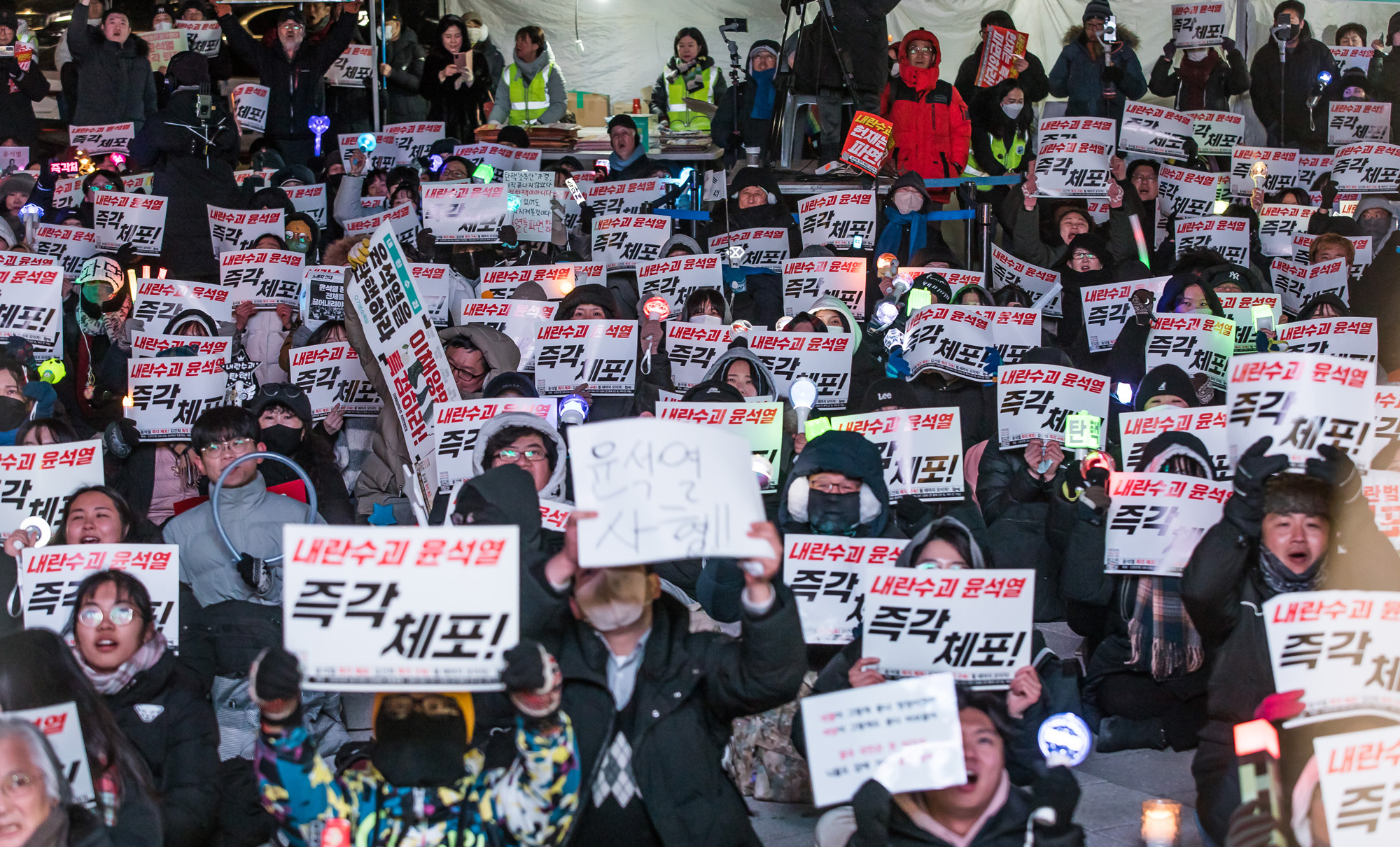 사회;집회;시위;촛불집회;촛불문화제;윤석열대통령파면촉구;윤석열탄핵촉구집회;촛불행동