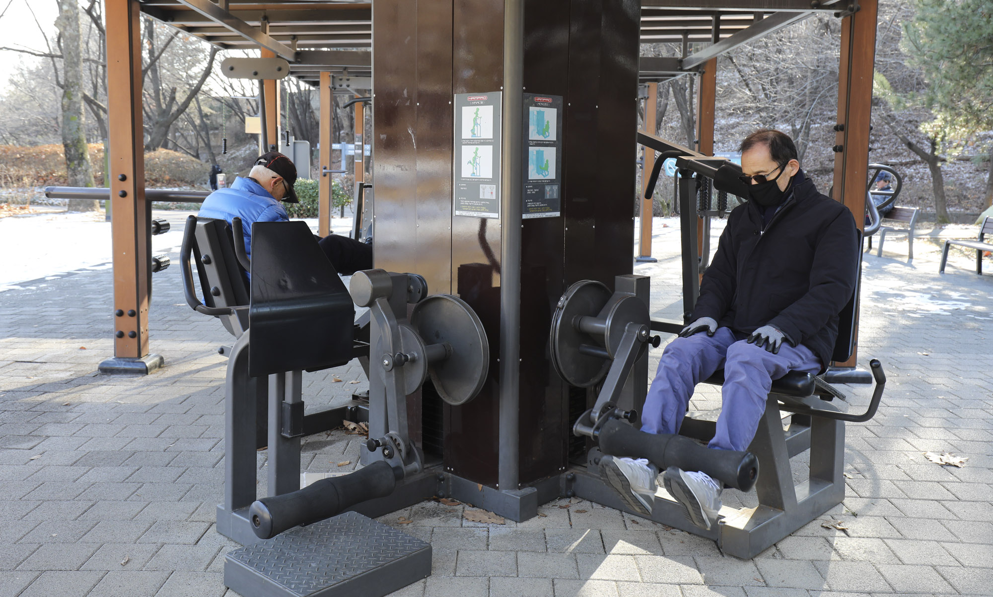 용산가족공원;체육시설;노인운동