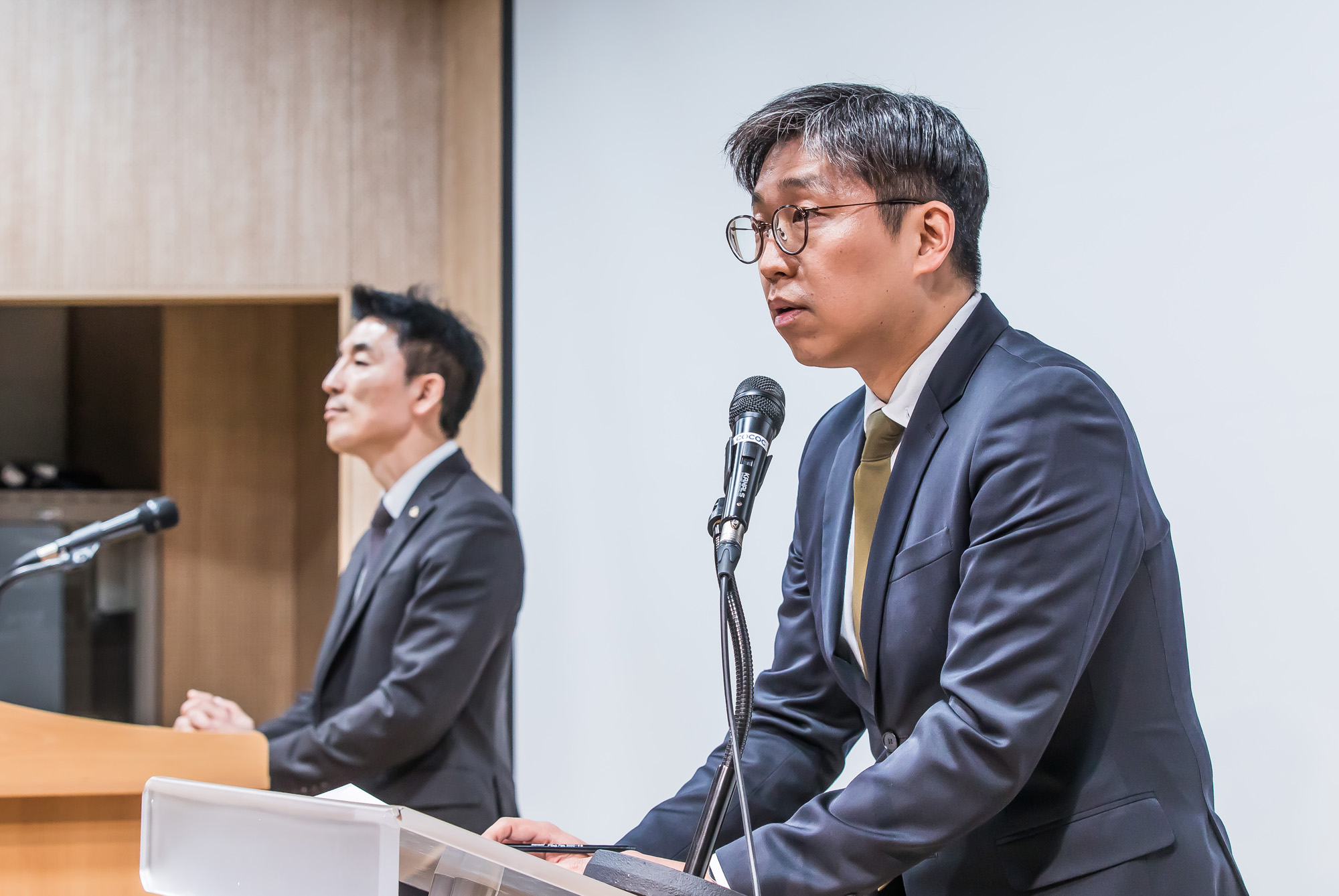 사회;정치;사건사고;계엄;12·3 비상계엄;내란사태;김용현전국방부장관;김용현변호인단기자회견;이하상;유승수;한국컨퍼런스센터