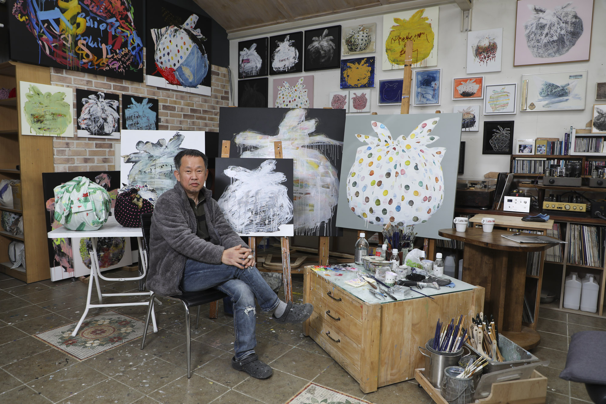 박용일;박용일작가;화가;화실;작업실;그림;화가의방