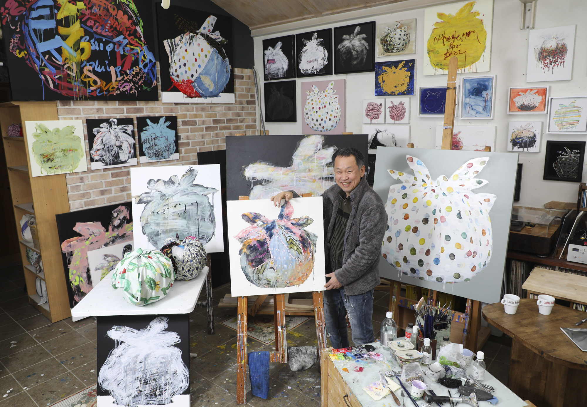 박용일;박용일작가;화가;화실;작업실;그림;화가의방