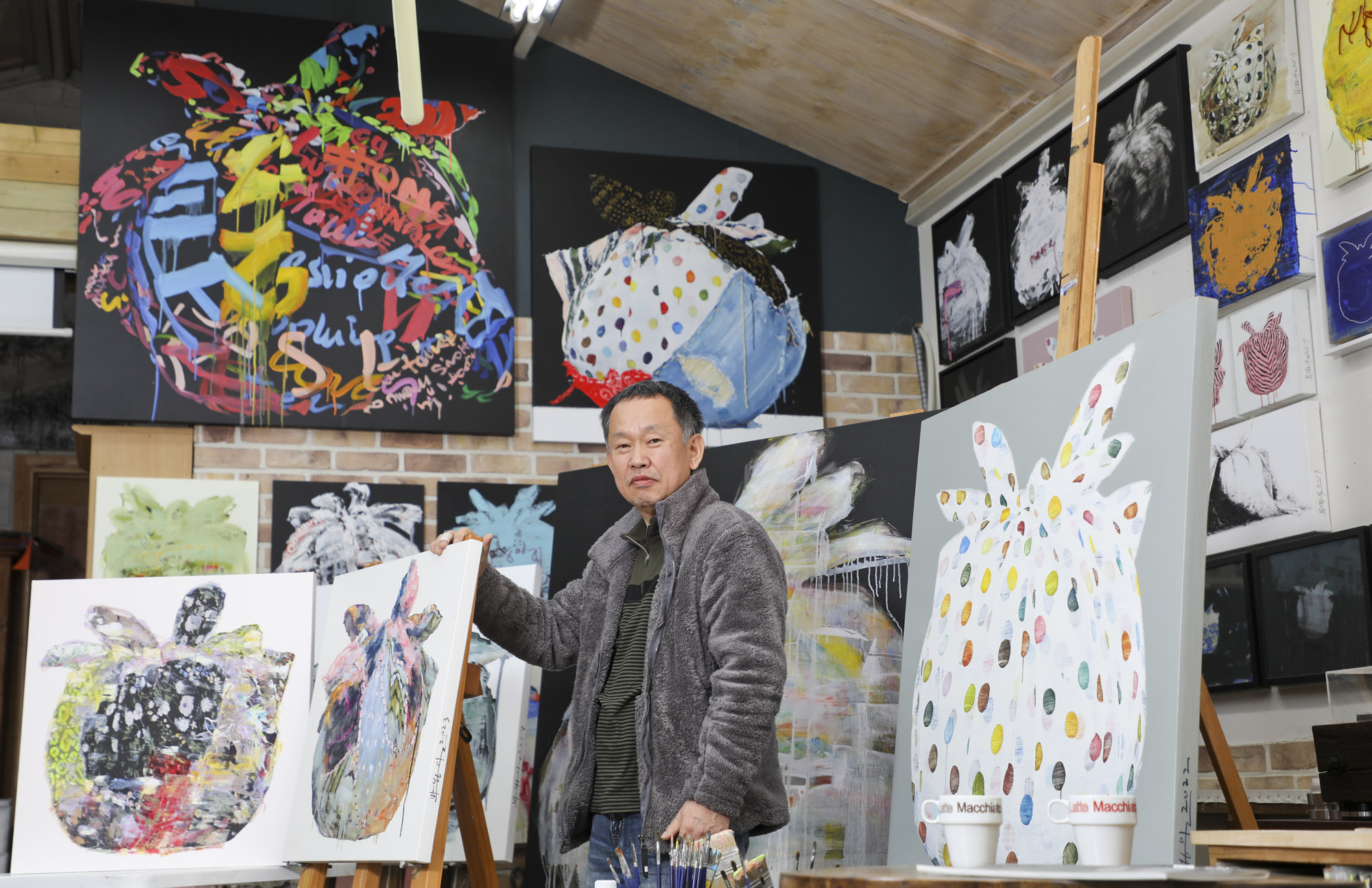 박용일;박용일작가;화가;화실;작업실;그림;화가의방