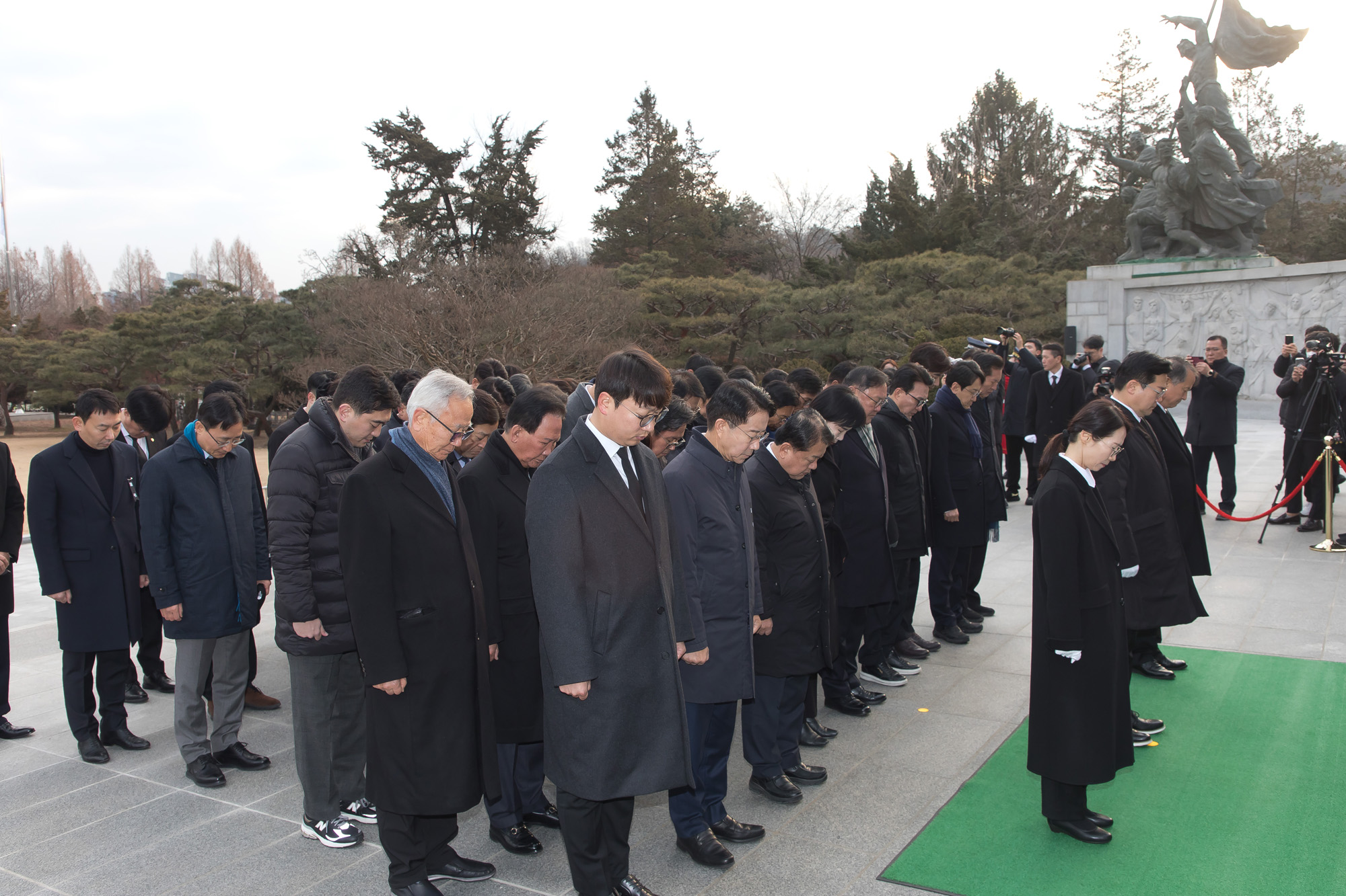 국회;더불어민주당;현충원;참배