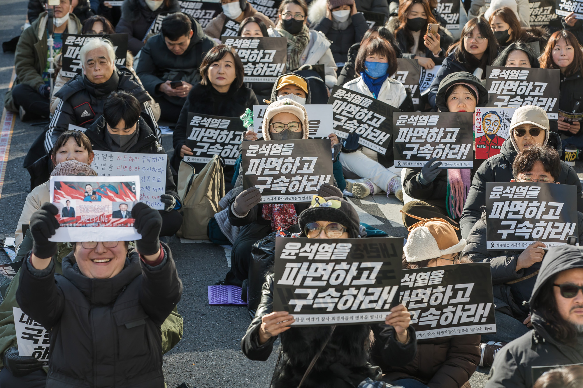 사회;집회;시위;촛불집회;촛불문화제;촛불행동;윤석열규탄;윤석열탄핵촉구;윤석열탄핵촉구촛불문화제;헌법재판소인근촛불집회