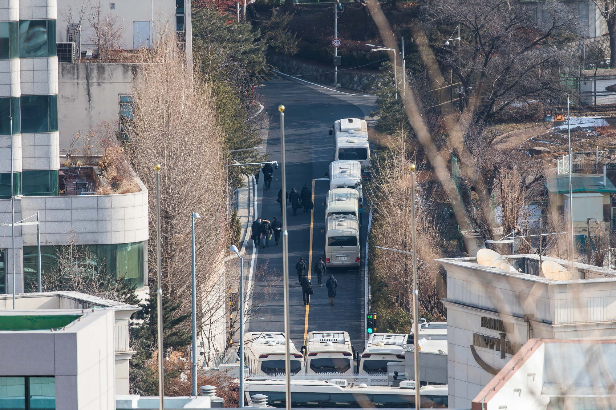 사회;사건사고;12.3계엄사태;내란수괴;윤석열;윤석열대통령관저;한남동대통령관저;한남동관저스케치;윤석열체포영장재발부