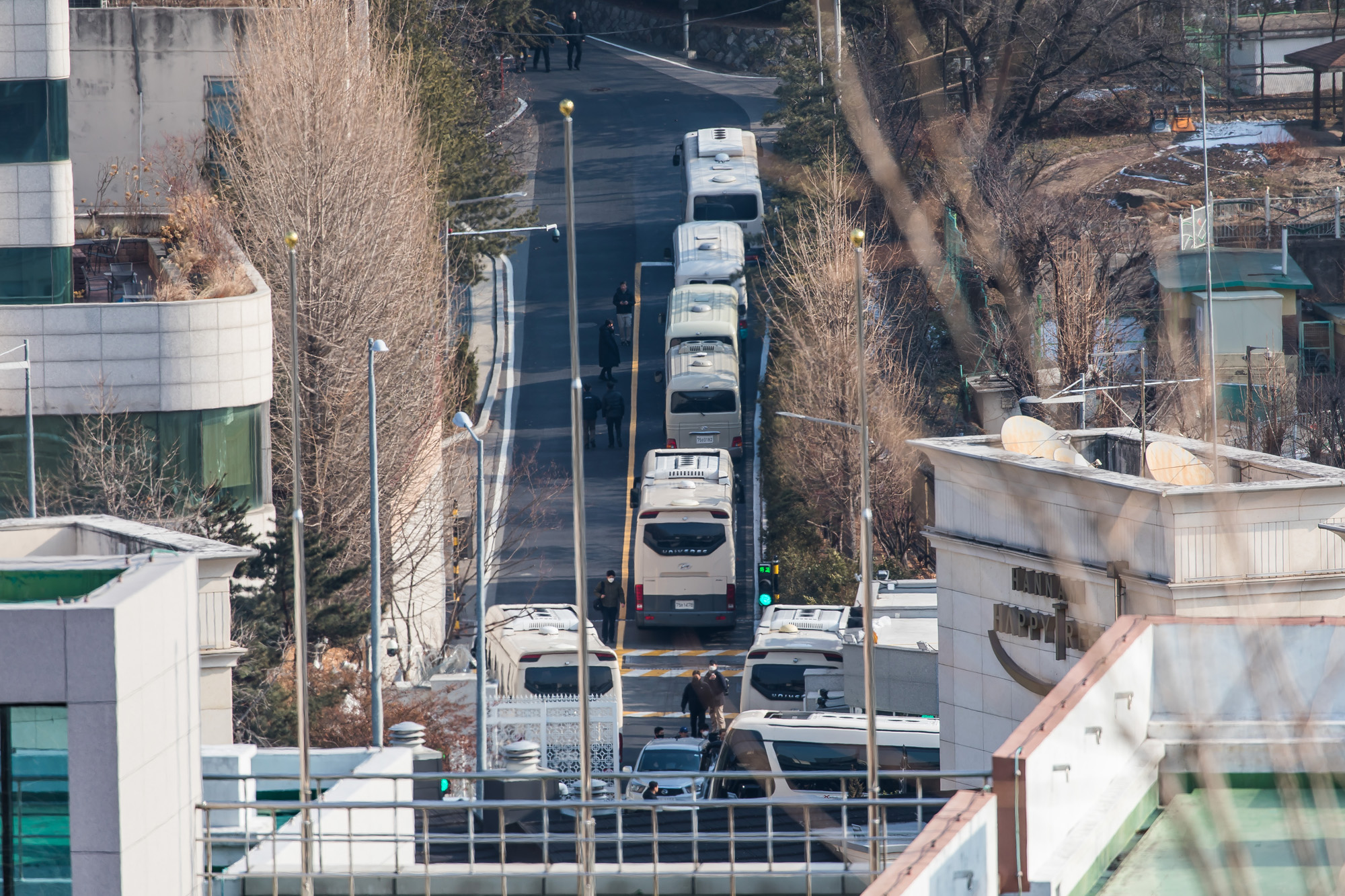 사회;사건사고;12.3계엄사태;내란수괴;윤석열;윤석열대통령관저;한남동대통령관저;한남동관저스케치;윤석열체포영장재발부