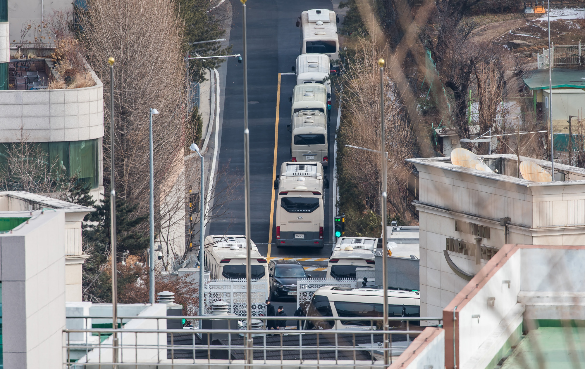 사회;사건사고;12.3계엄사태;내란수괴;윤석열;윤석열대통령관저;한남동대통령관저;한남동관저스케치;윤석열체포영장재발부