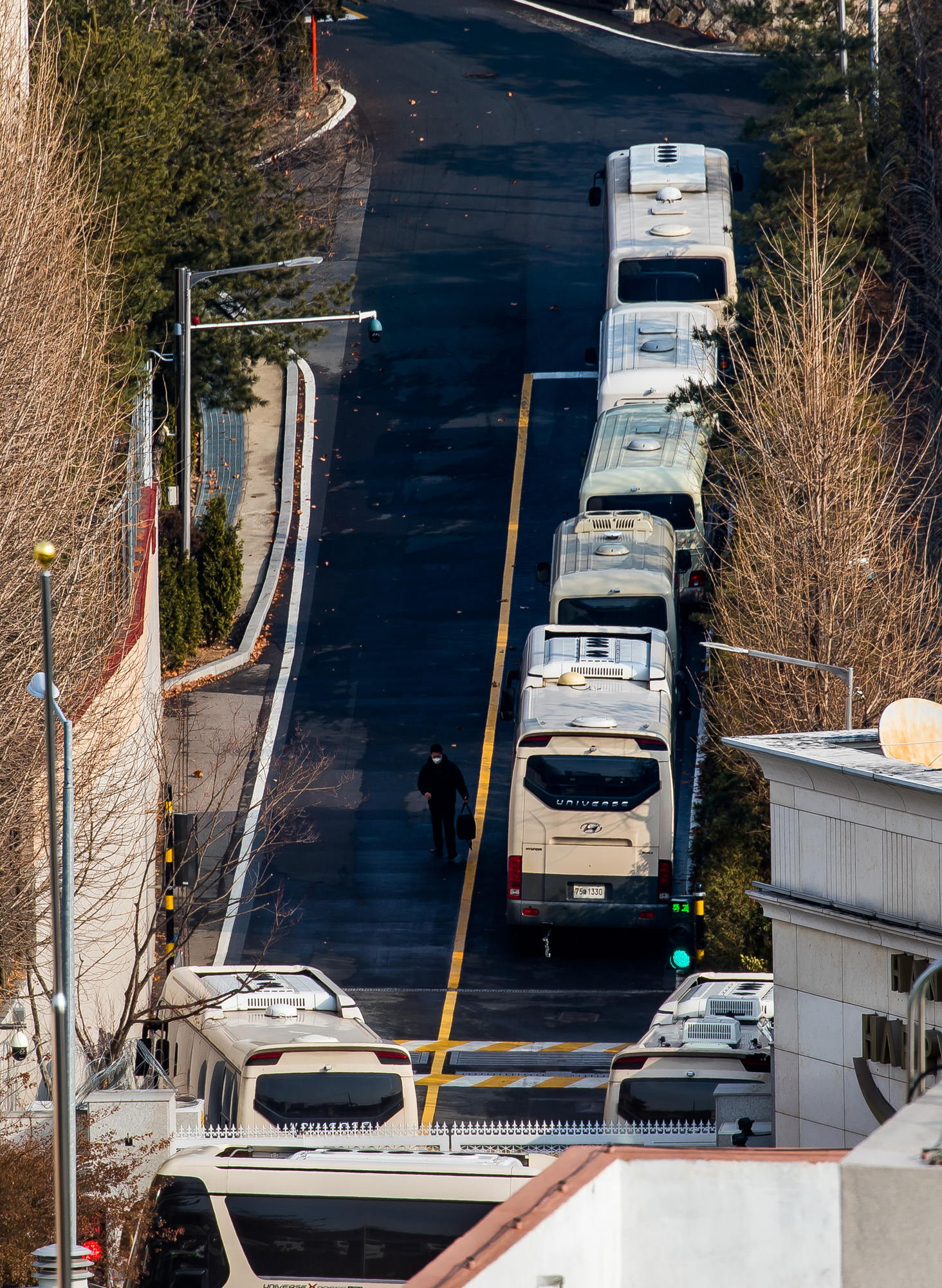사회;사건사고;12.3계엄사태;내란수괴;윤석열;윤석열대통령관저;한남동대통령관저;한남동관저스케치;윤석열체포영장재발부