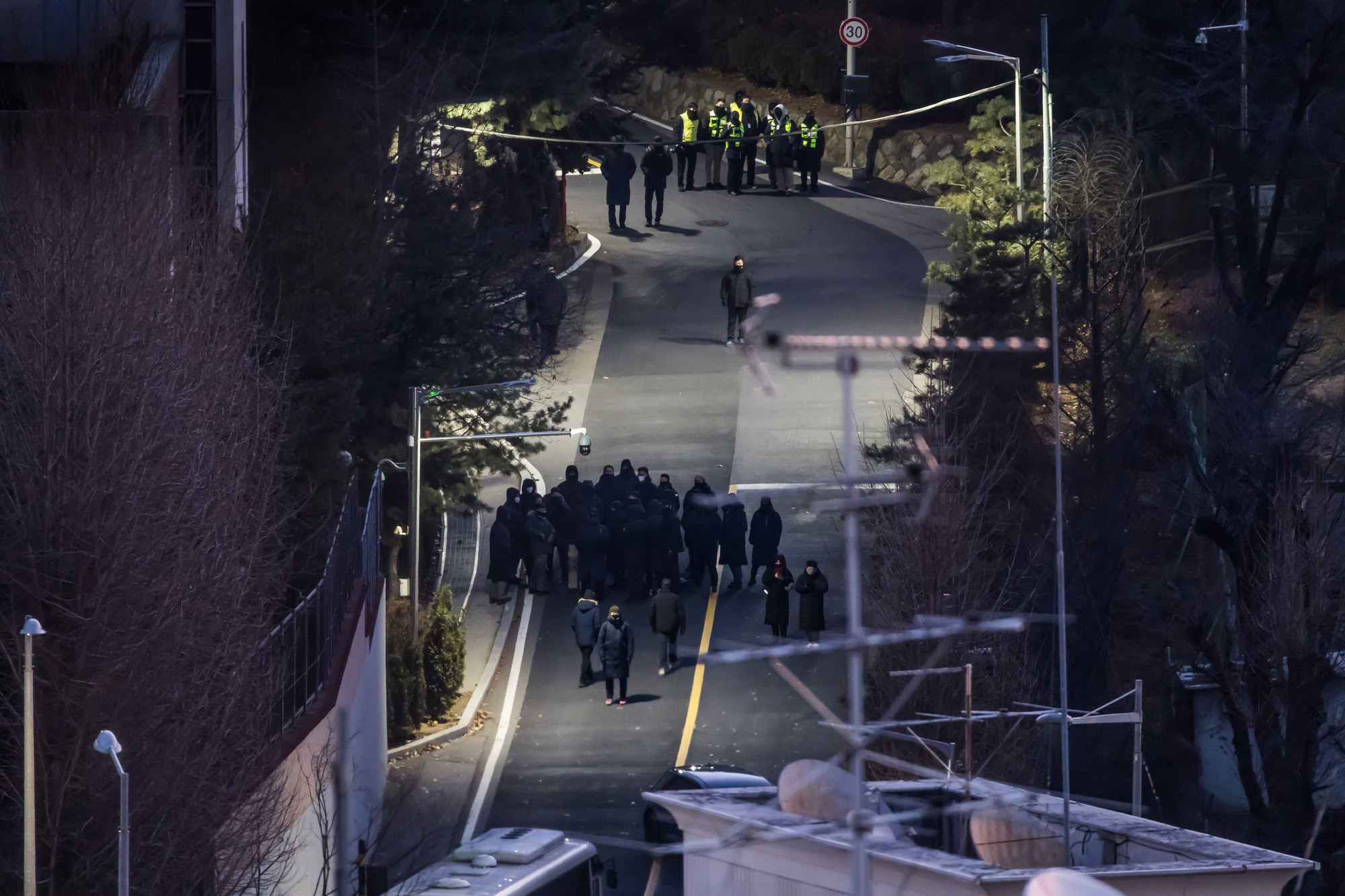 사회;사건사고;12.3계엄사태;내란수괴;윤석열;윤석열대통령관저;한남동대통령관저;한남동관저스케치;윤석열체포영장재발부;윤석열대통령체포;윤대통령체포