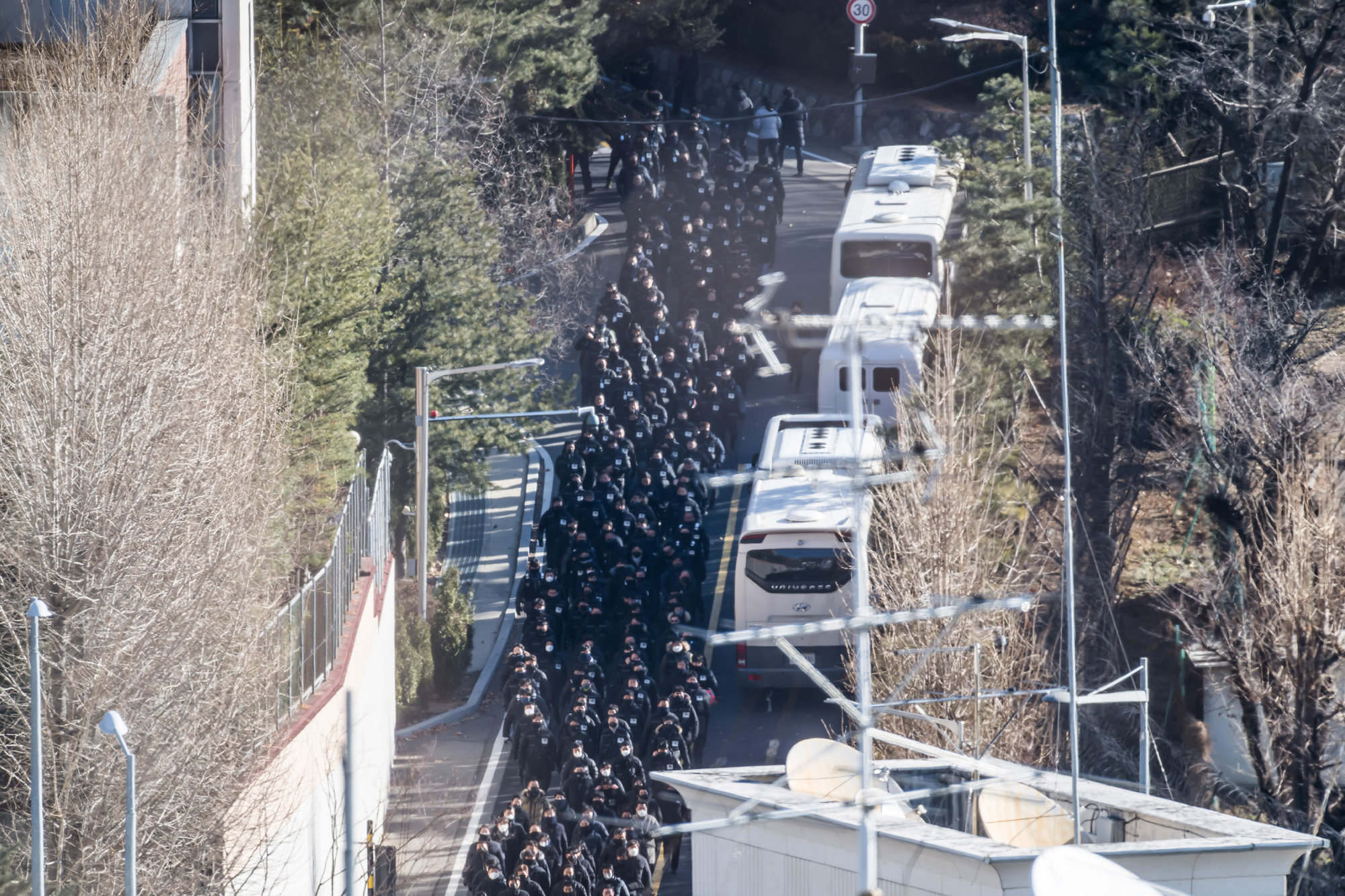사회;사건사고;12.3계엄사태;내란수괴;윤석열;윤석열대통령관저;한남동대통령관저;한남동관저스케치;윤석열체포영장재발부;윤석열대통령체포;윤대통령체포