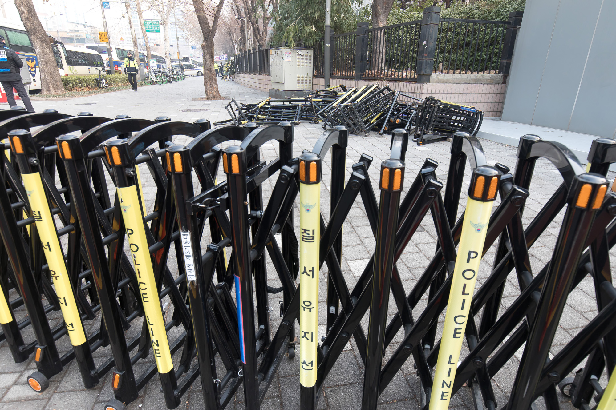 사회;집회;시위;폭동;난입;서울서부지방법원;서부지원