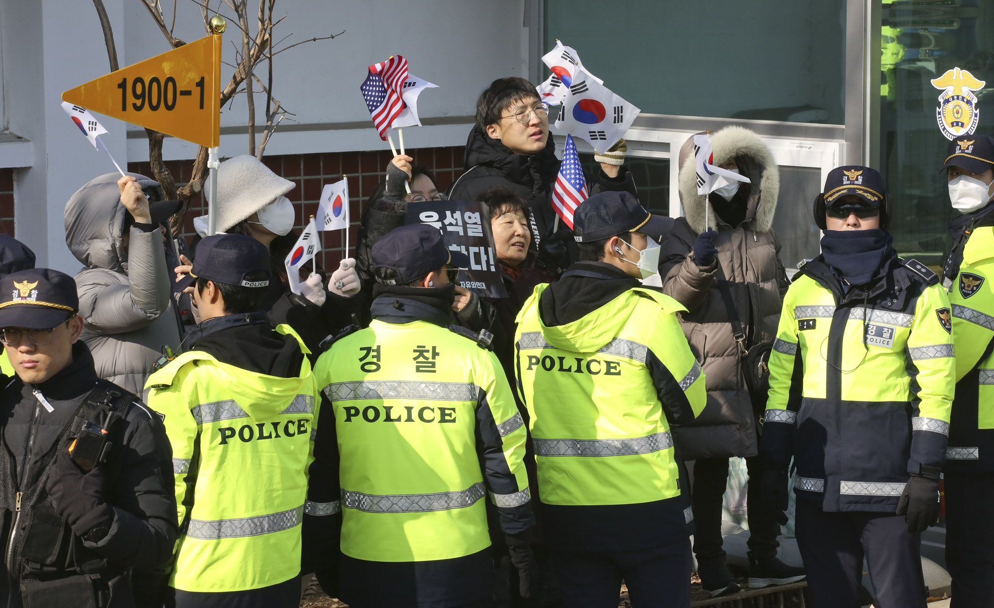 윤석열;윤석열서울구치소;윤석열구속;윤석열헌재출석;윤석열서울구치소출발;윤석열호송차