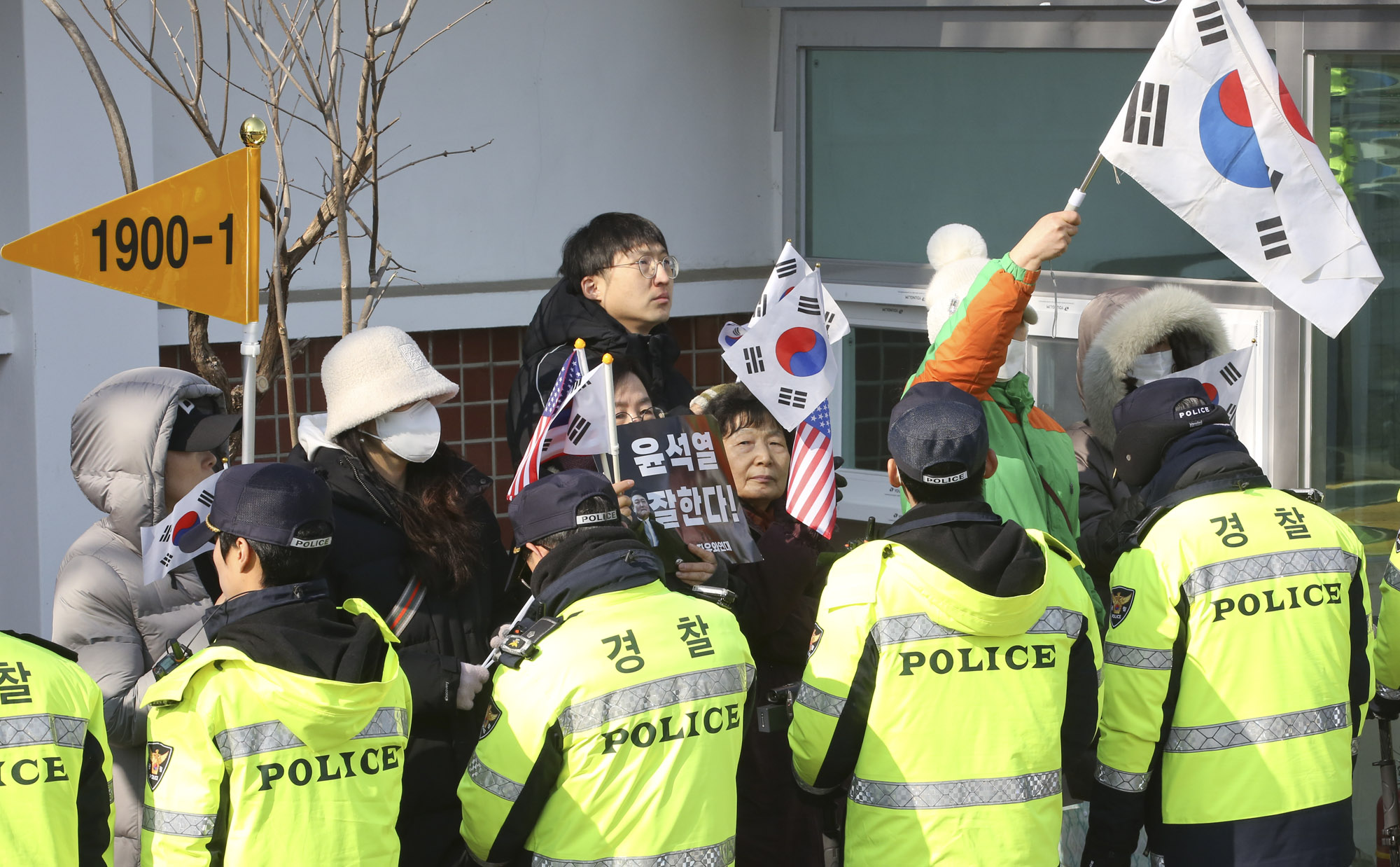 윤석열;윤석열서울구치소;윤석열구속;윤석열헌재출석;윤석열서울구치소출발;윤석열호송차