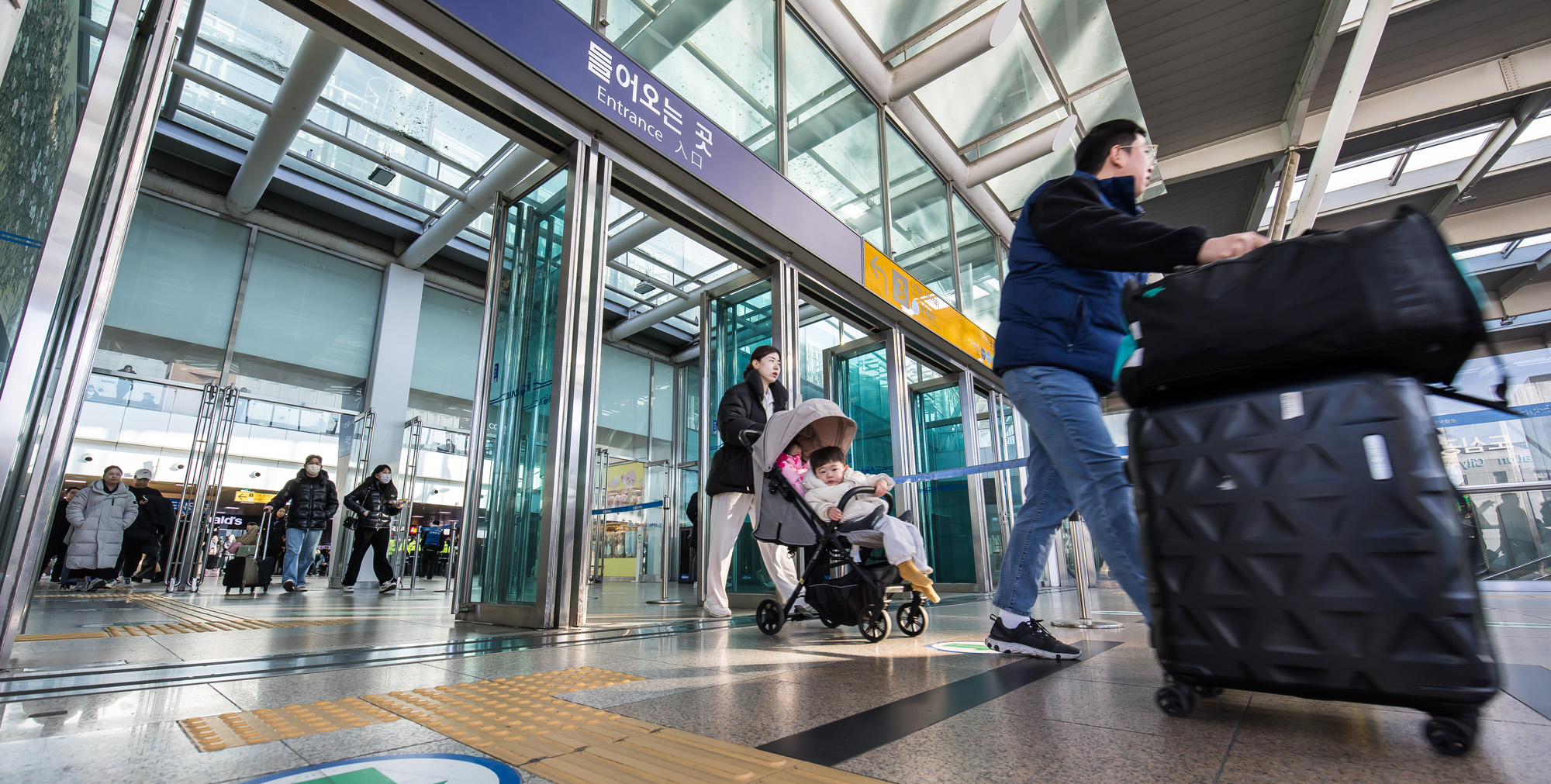 사회;세태;명절;설명절;설날;설귀성길;서울역귀성객;설연휴귀성객