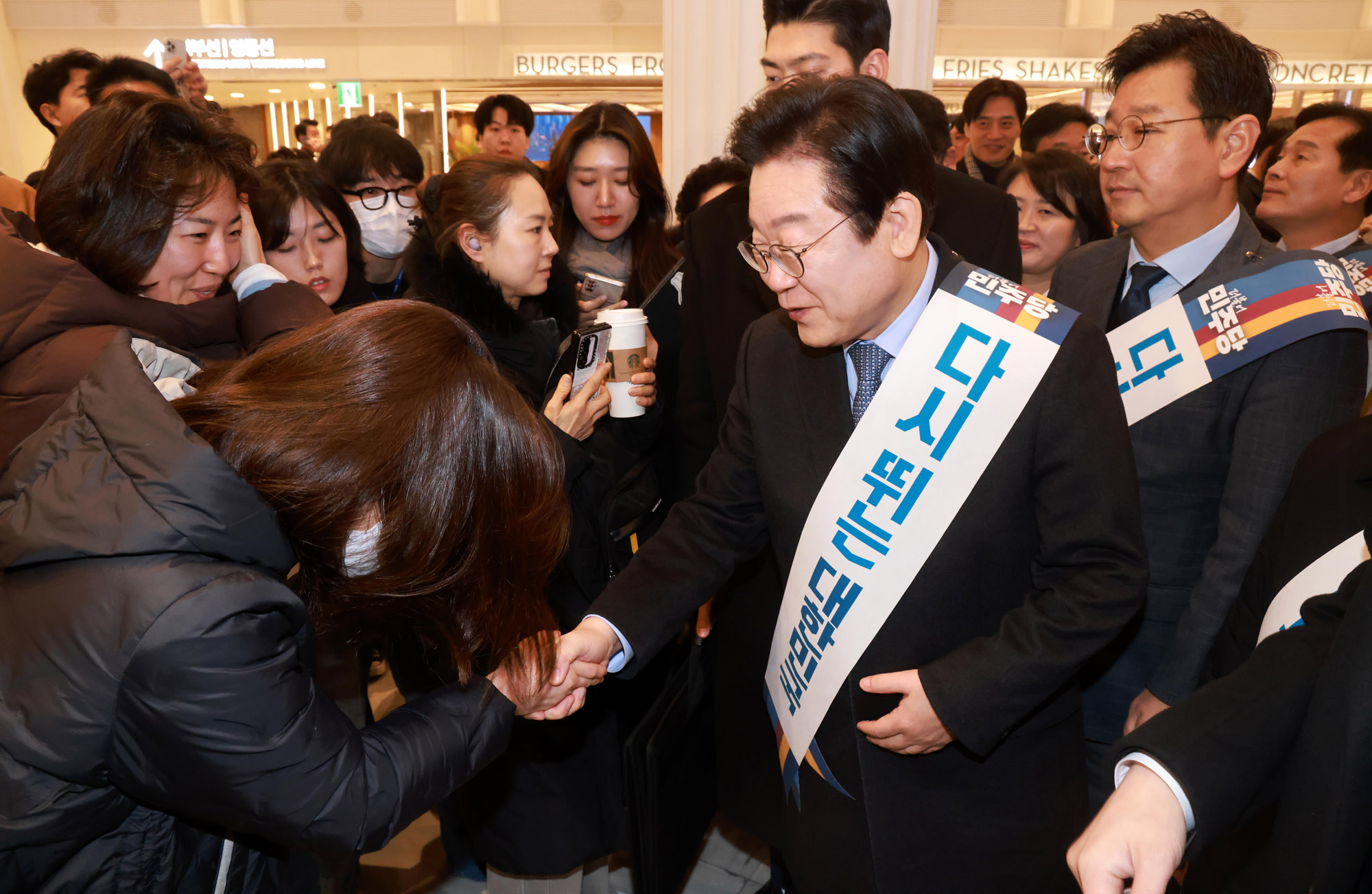 설명절;더불어민주당명절;이재명설인사;이재명고속버스터미널;이재명호남선;더불어민주당귀성길인사