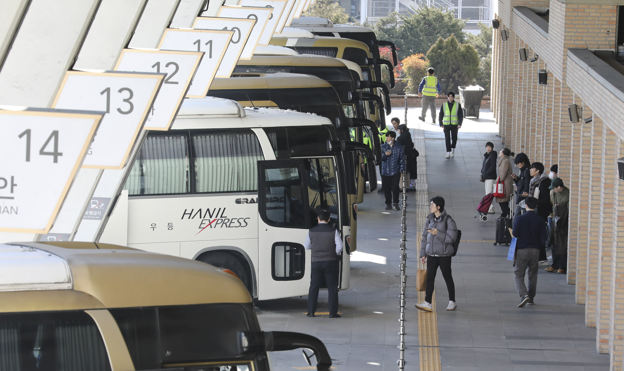 명절;고속버스터미널