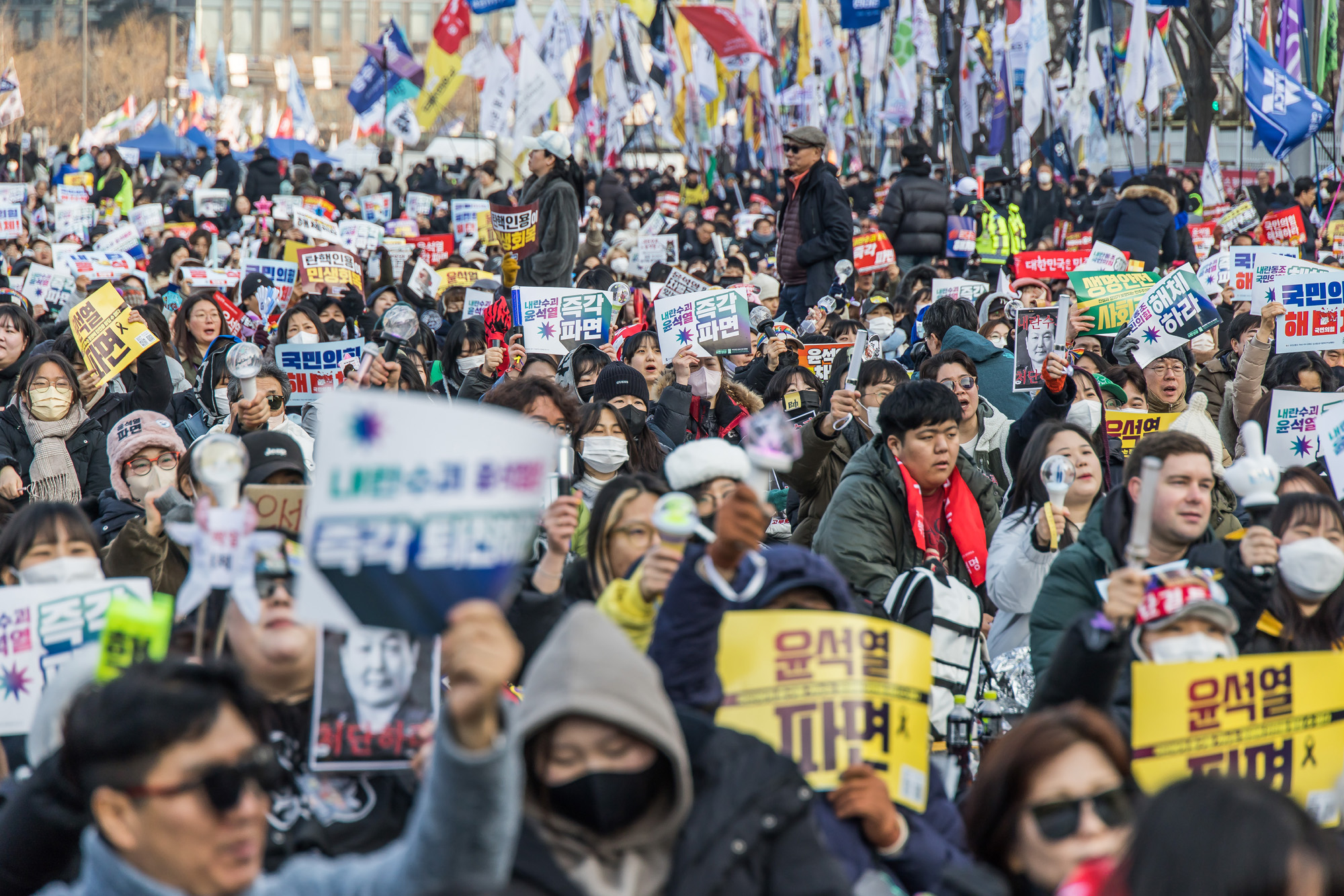 집회;시위;윤석열대통령탄핵촉구집회;윤석열즉각퇴진사회대개혁비상행동;촛불행동;윤대통령탄핵촉구집회;윤석열대통령탄핵찬성집회