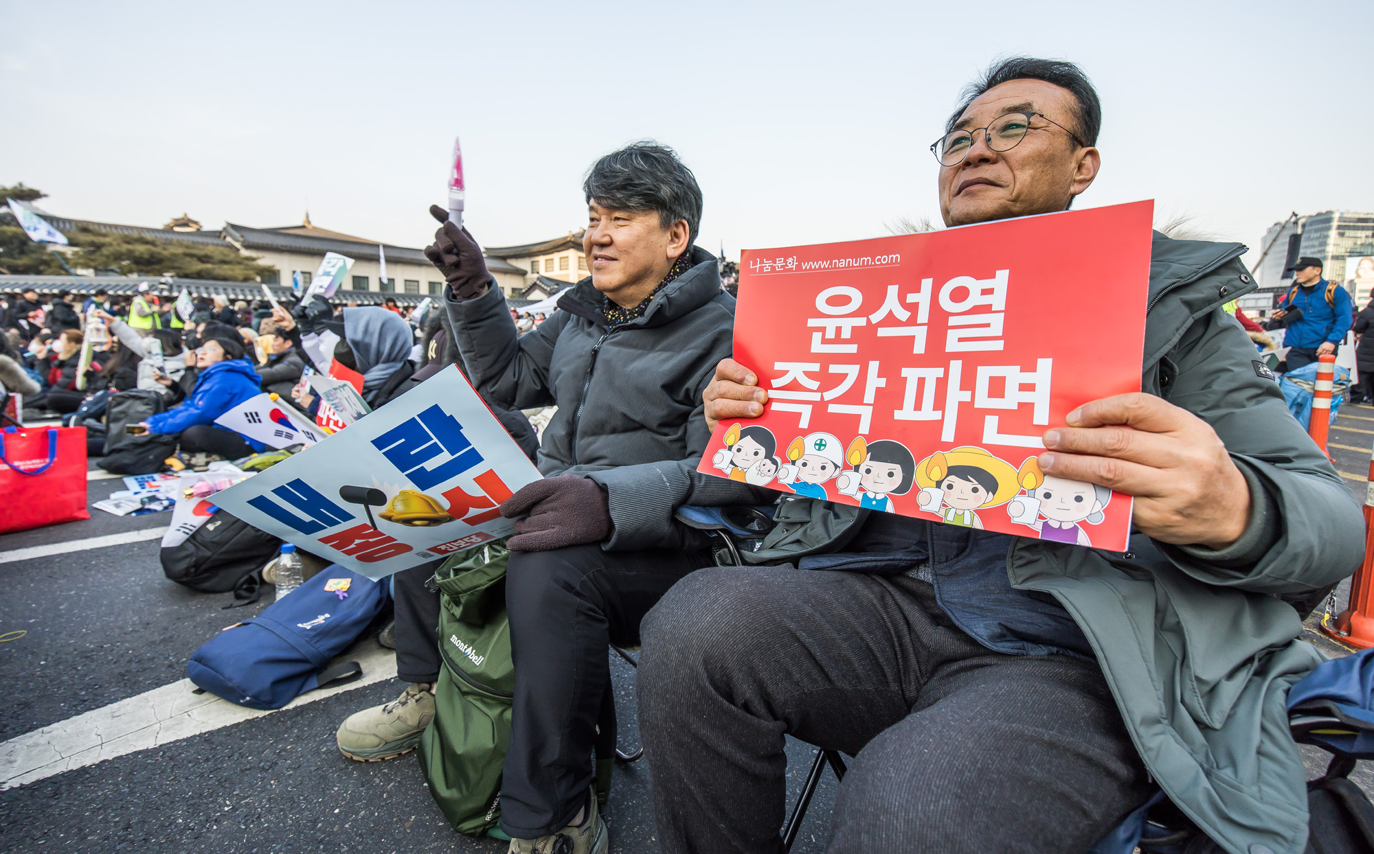집회;시위;윤석열대통령탄핵촉구집회;윤석열즉각퇴진사회대개혁비상행동;촛불행동;윤대통령탄핵촉구집회;윤석열대통령탄핵찬성집회