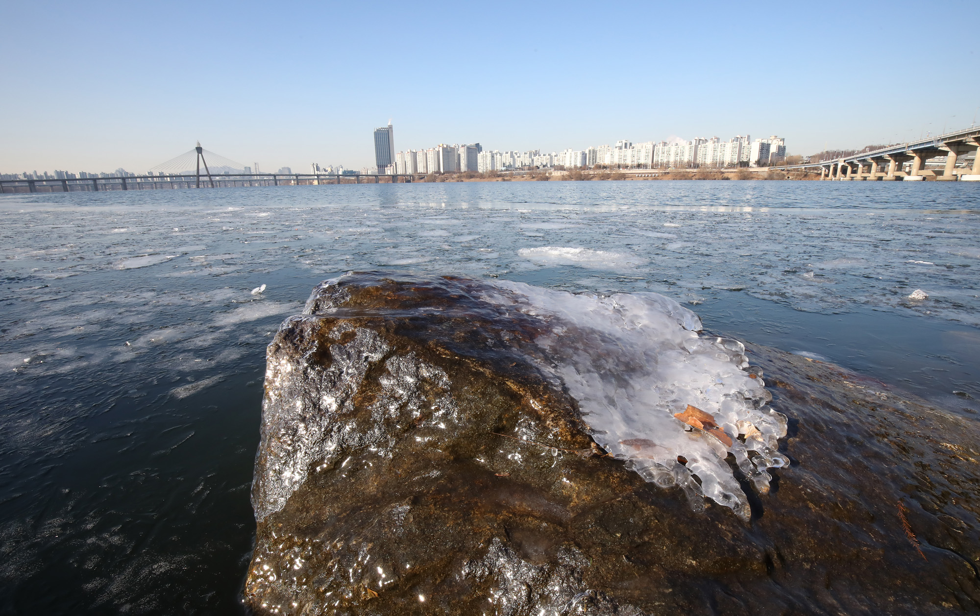 한강결빙 얼음 한파 겨울