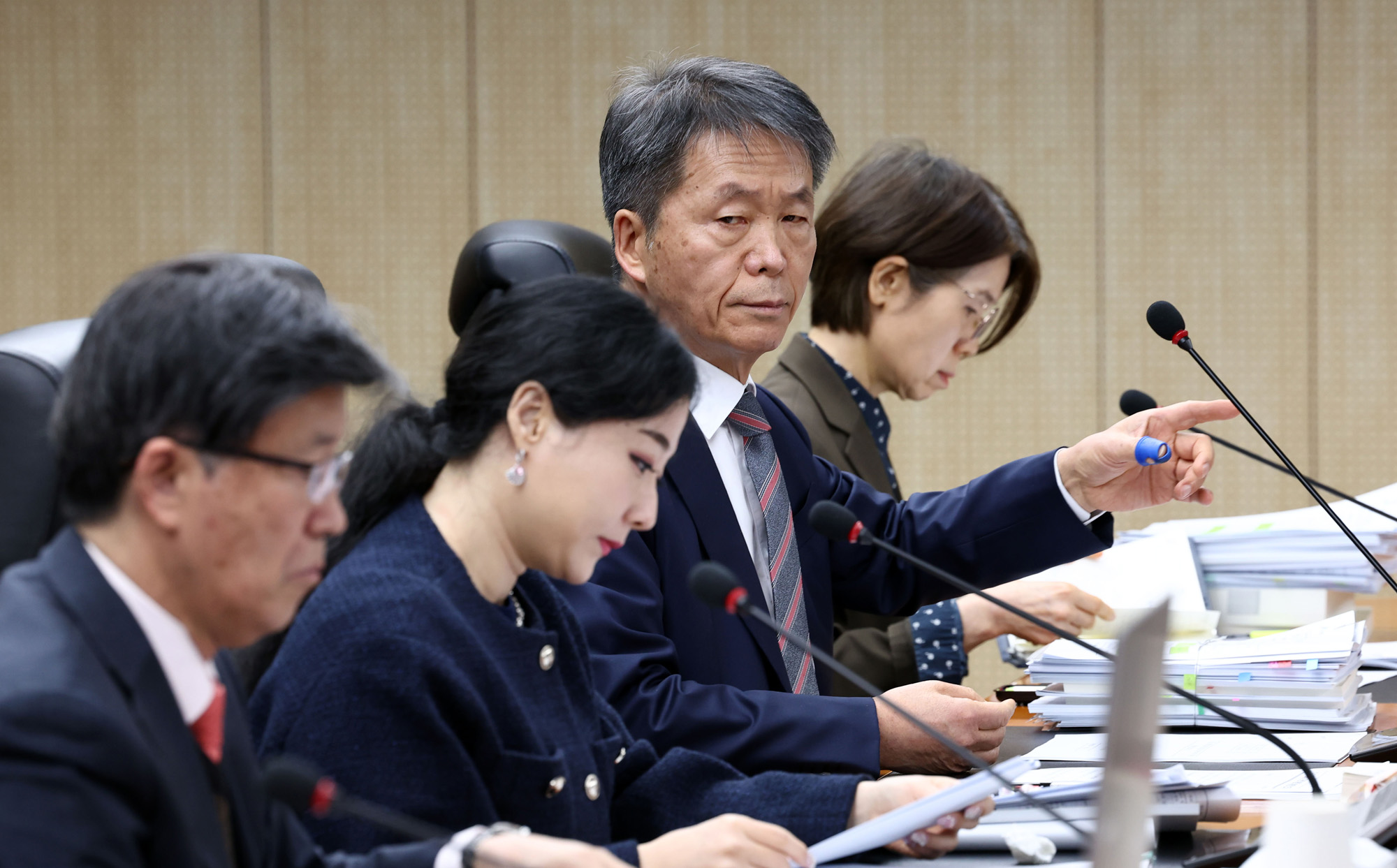 사회;국가인권위원회;인권위;인권위2차전원위원회;윤석열대통령방어권보장;극우단체집회;극우단체인권위난입