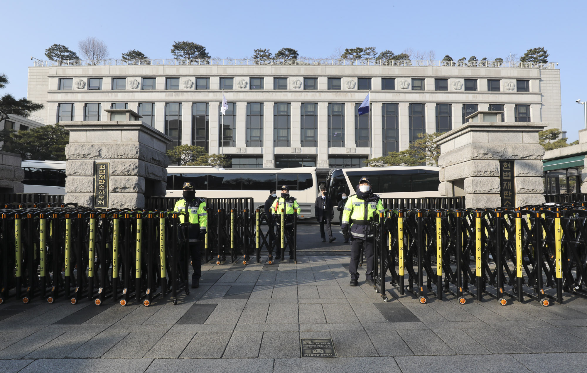 헌법재판소;윤석열탄핵;헌법재판소차벽