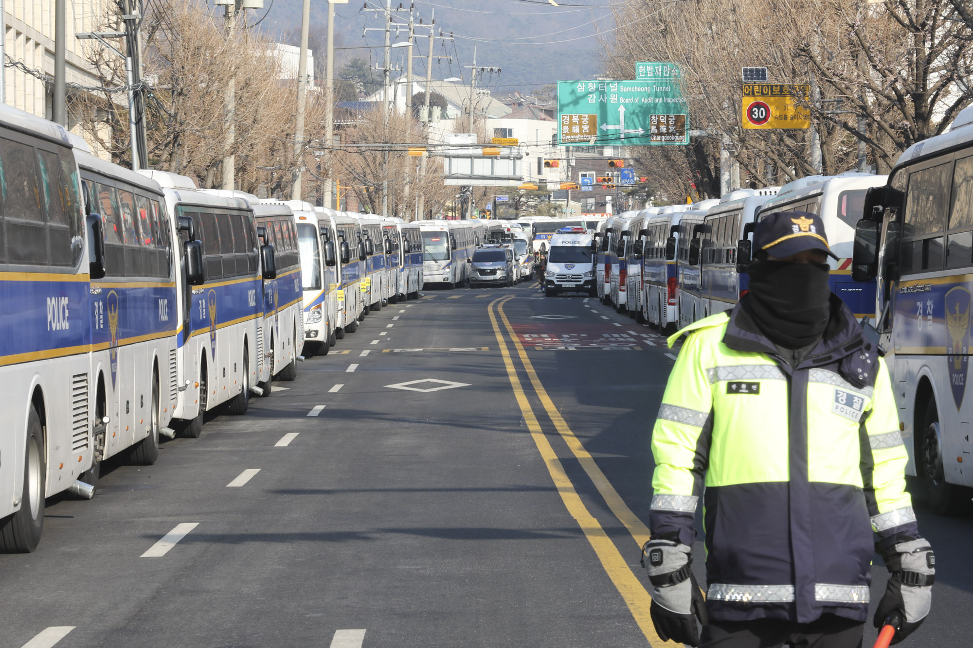 헌법재판소;윤석열탄핵;헌법재판소차벽