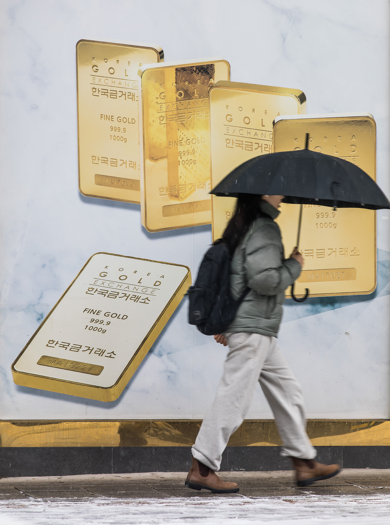 경제;금값;골드바;한국금거래소;국제금값고공행진;금값최고가;관세전쟁