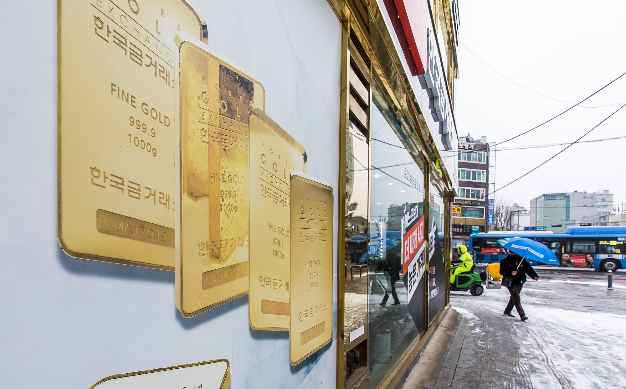 경제;금값;골드바;한국금거래소;국제금값고공행진;금값최고가;관세전쟁