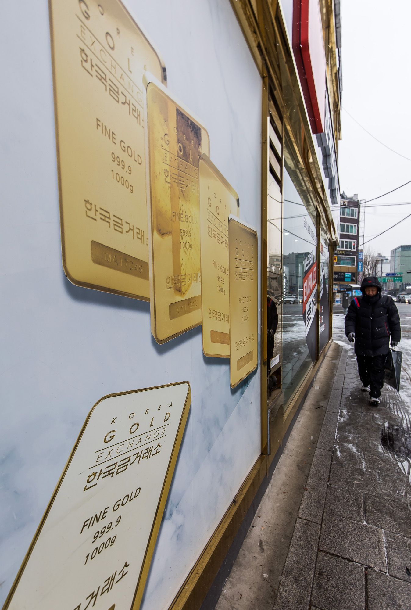 경제;금값;골드바;한국금거래소;국제금값고공행진;금값최고가;관세전쟁