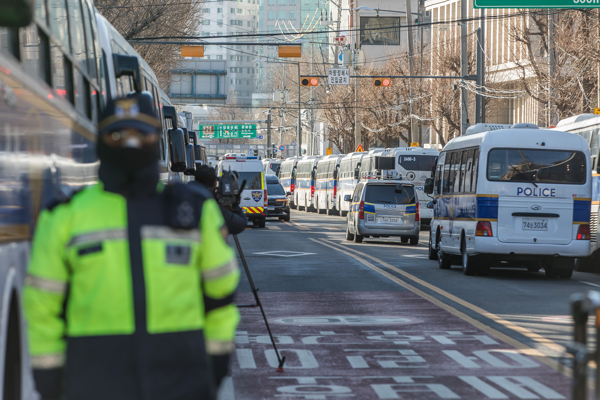 정치;인물;윤석열;윤석열대통령탄핵심판8차변론기일;헌법재판소;헌재주변스케치;헌법재판소인근스케치