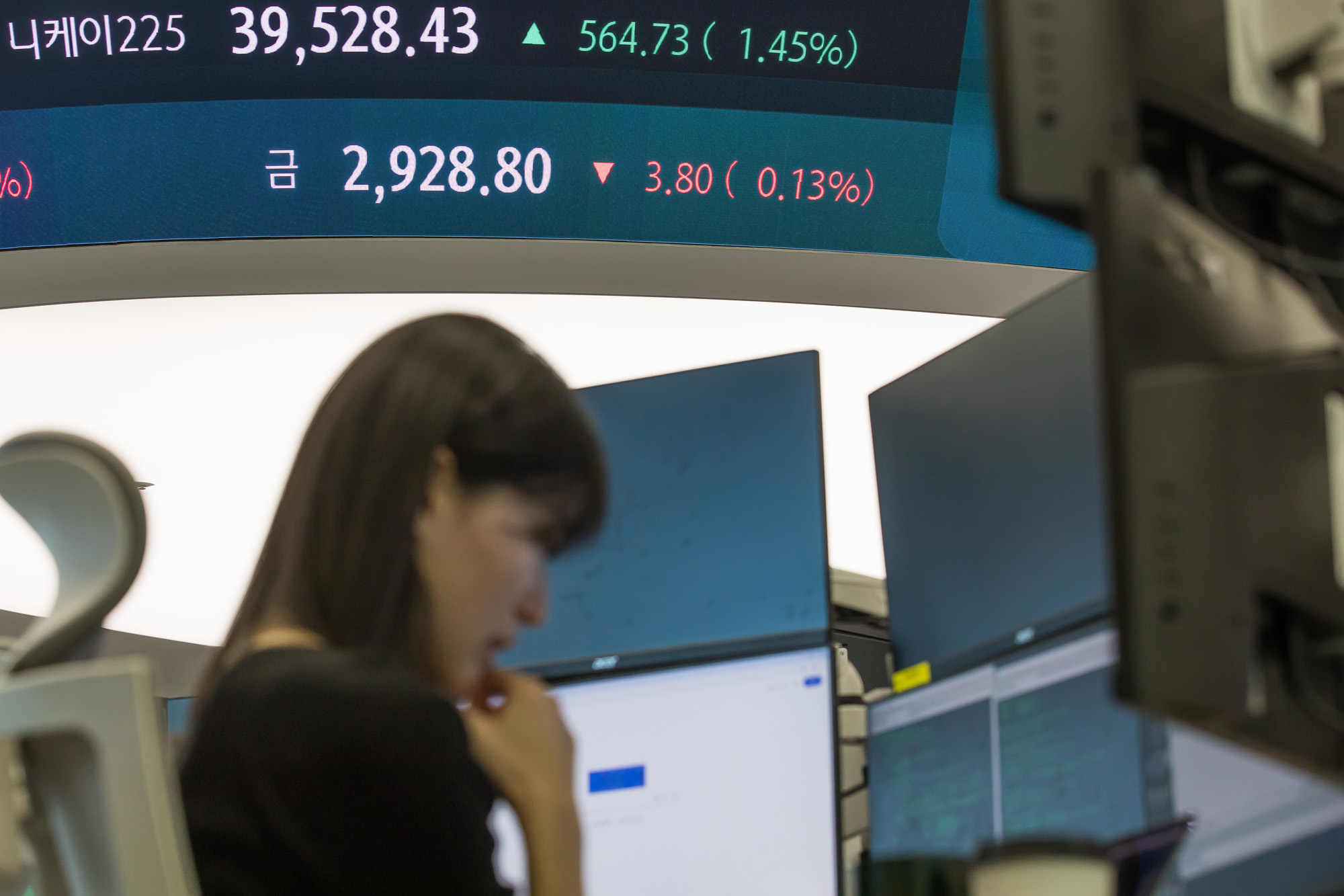 경제;금값;국제금값;하나은행딜링룸;금값고공행진;금값3천달러