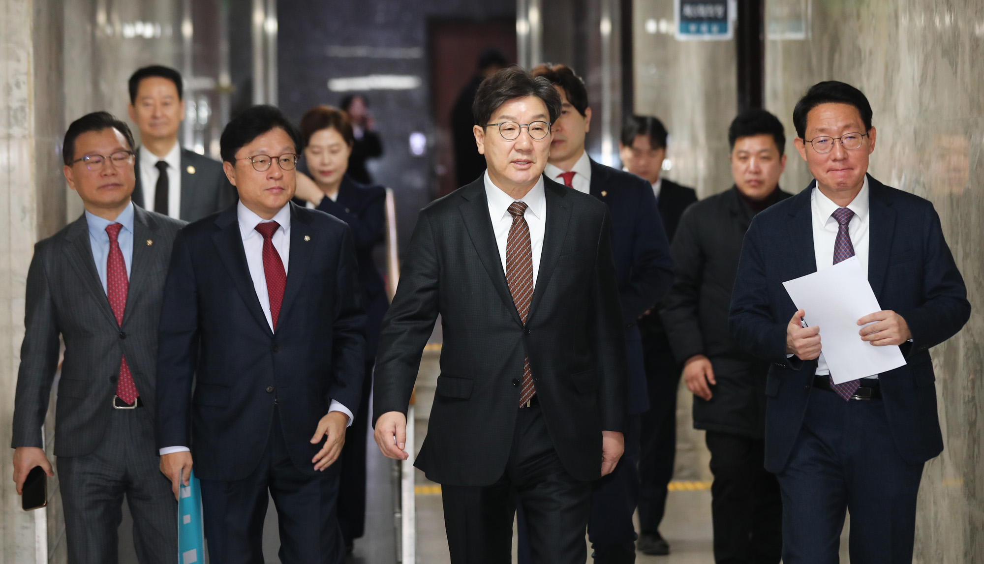 정치;국회;국민의힘 원내대책회의;권성동