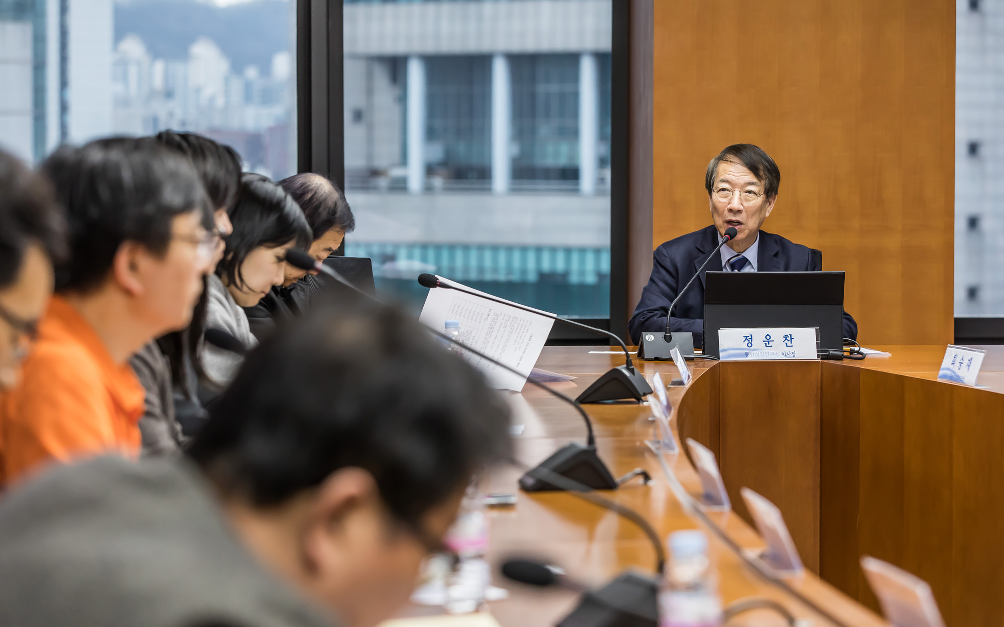 경제;기업;중소기업;기술탈취근절프로젝트간담회;한국금융연구원;동반성장연구소;정운찬;기술탈취피해기업;(주)솔컴인포컴스;(주)텐덤;(주)알고케어