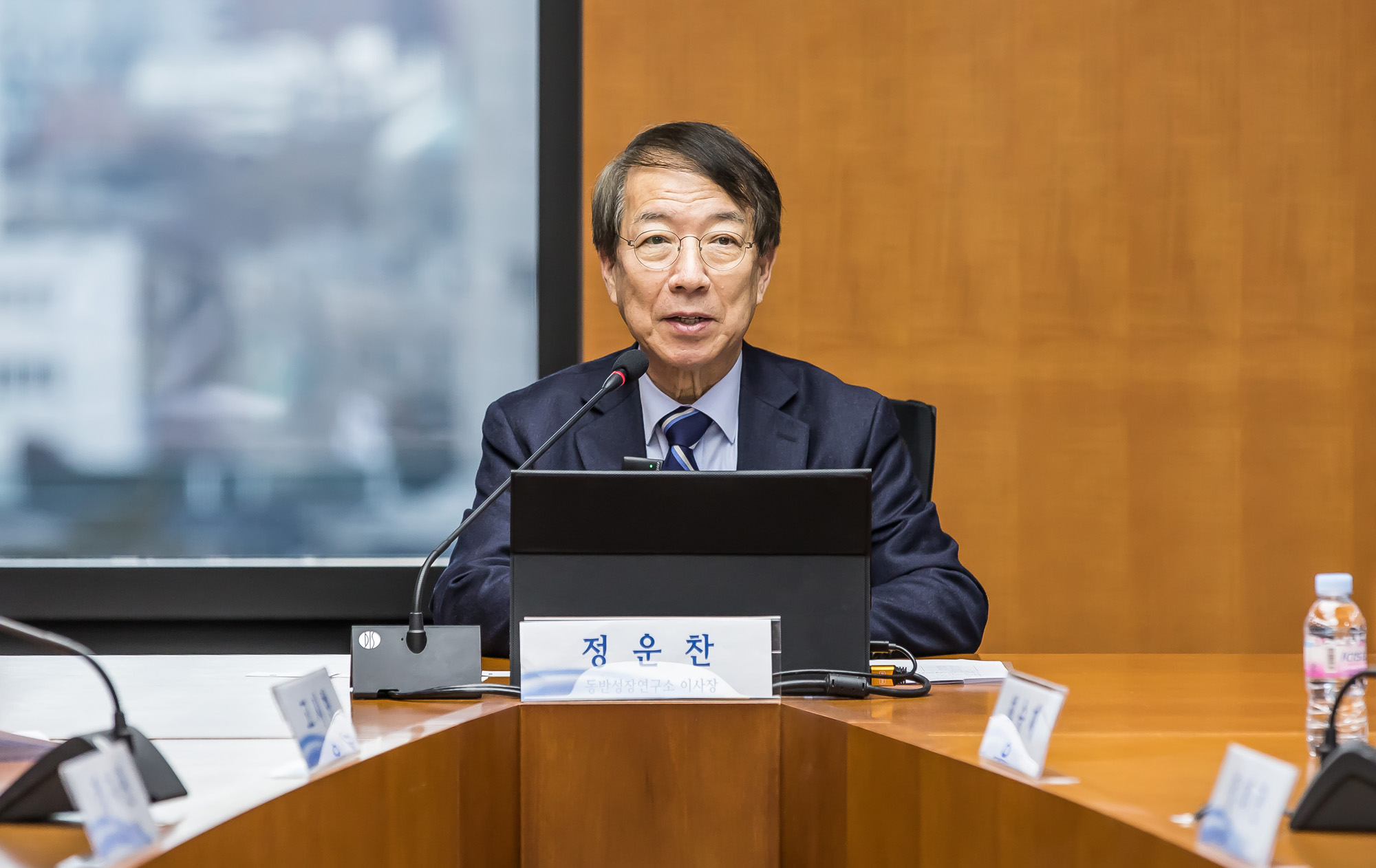 경제;기업;중소기업;기술탈취근절프로젝트간담회;한국금융연구원;동반성장연구소;정운찬;기술탈취피해기업;(주)솔컴인포컴스;(주)텐덤;(주)알고케어