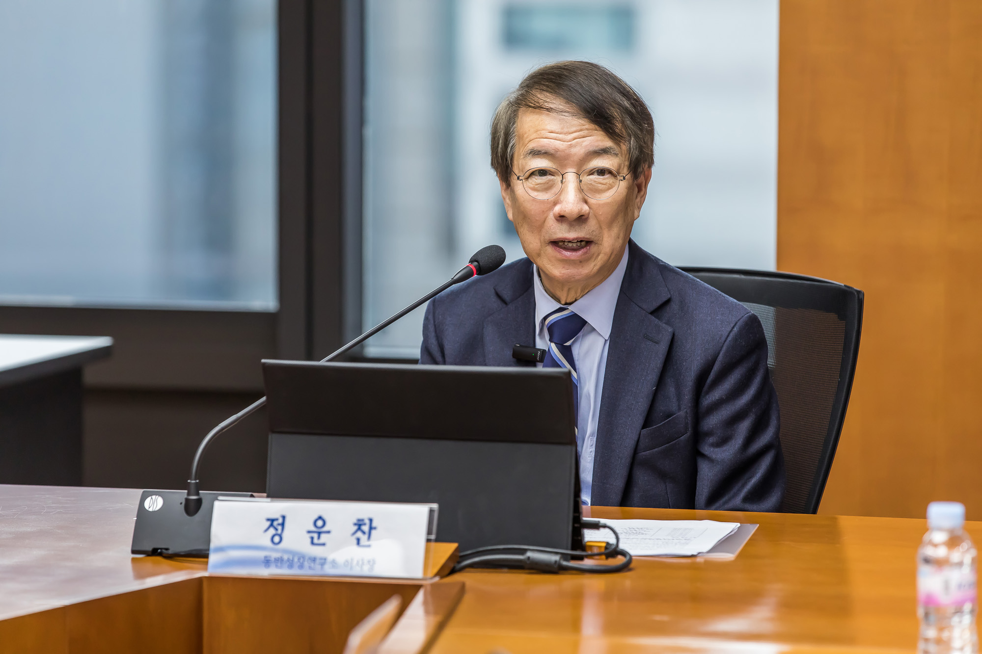 경제;기업;중소기업;기술탈취근절프로젝트간담회;한국금융연구원;동반성장연구소;정운찬;기술탈취피해기업;(주)솔컴인포컴스;(주)텐덤;(주)알고케어