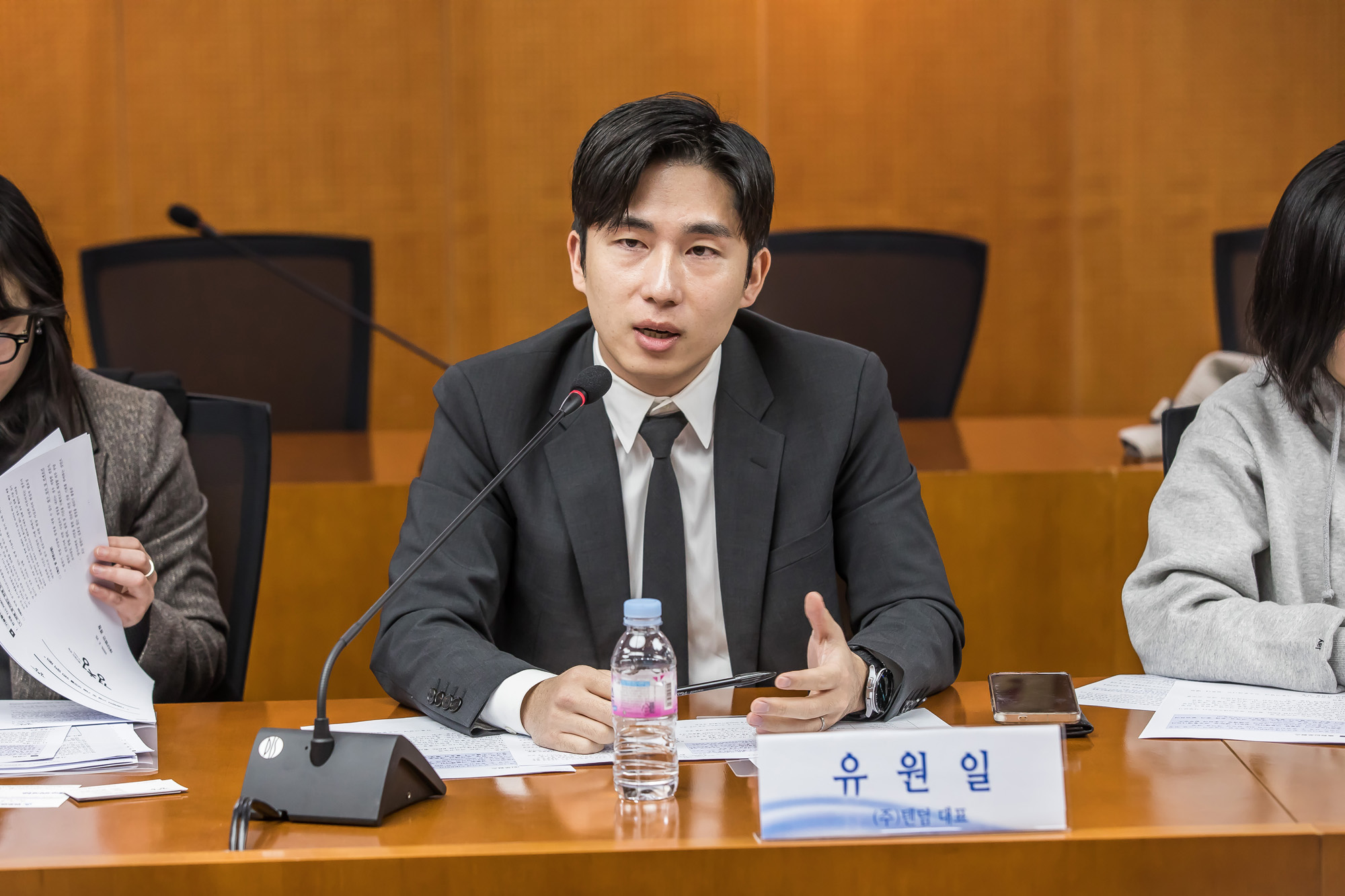 경제;기업;중소기업;기술탈취근절프로젝트간담회;한국금융연구원;동반성장연구소;정운찬;기술탈취피해기업;(주)솔컴인포컴스;(주)텐덤;(주)알고케어