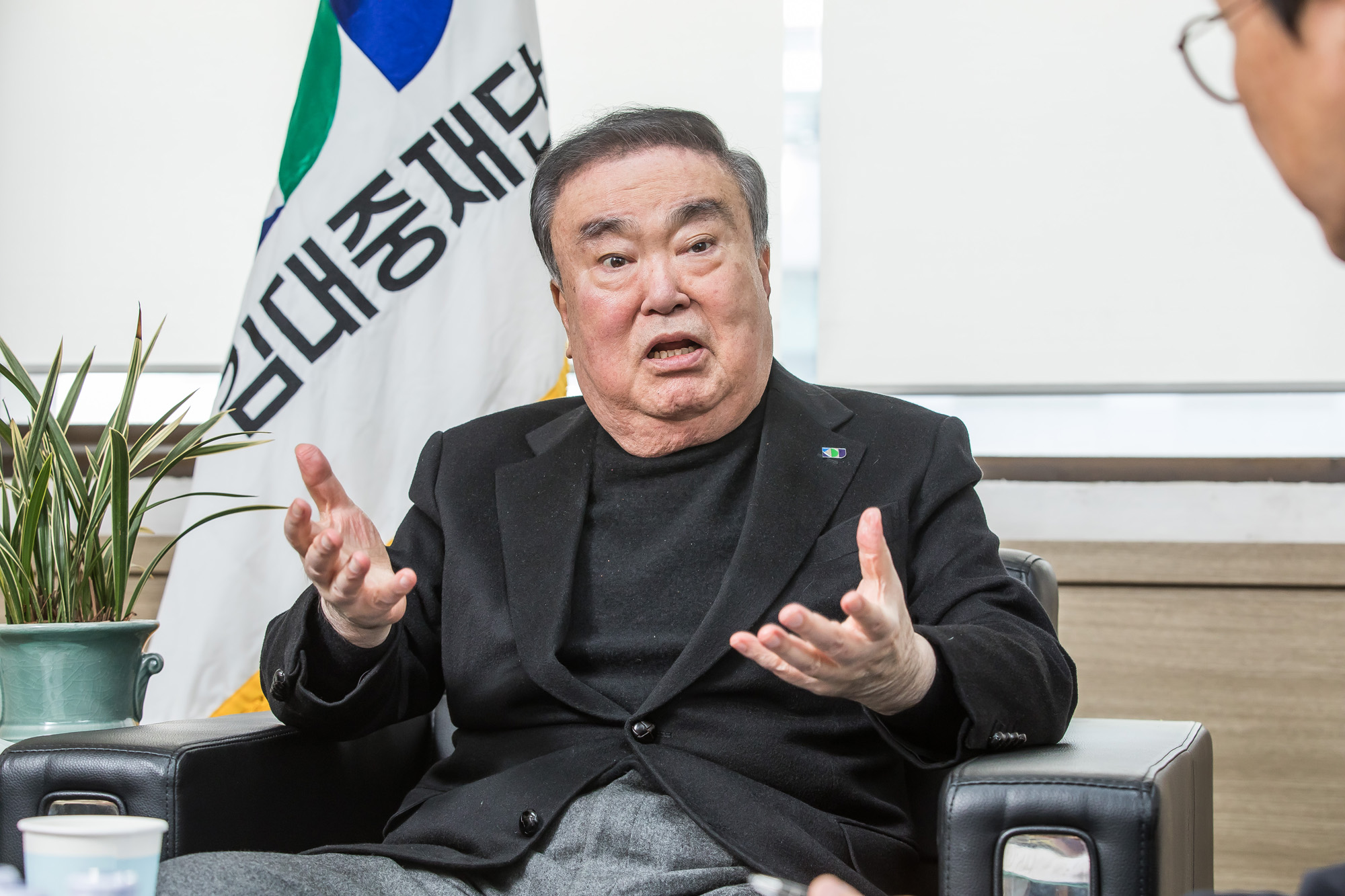 정치;인물;문희상;문희상전국회의장;문희상더불어민주당상임고문;원로에게묻다;정치원로