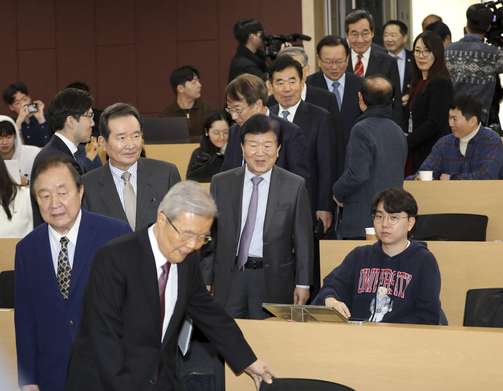 서울대;국가원로대담회;전직총리;국가원로;개헌