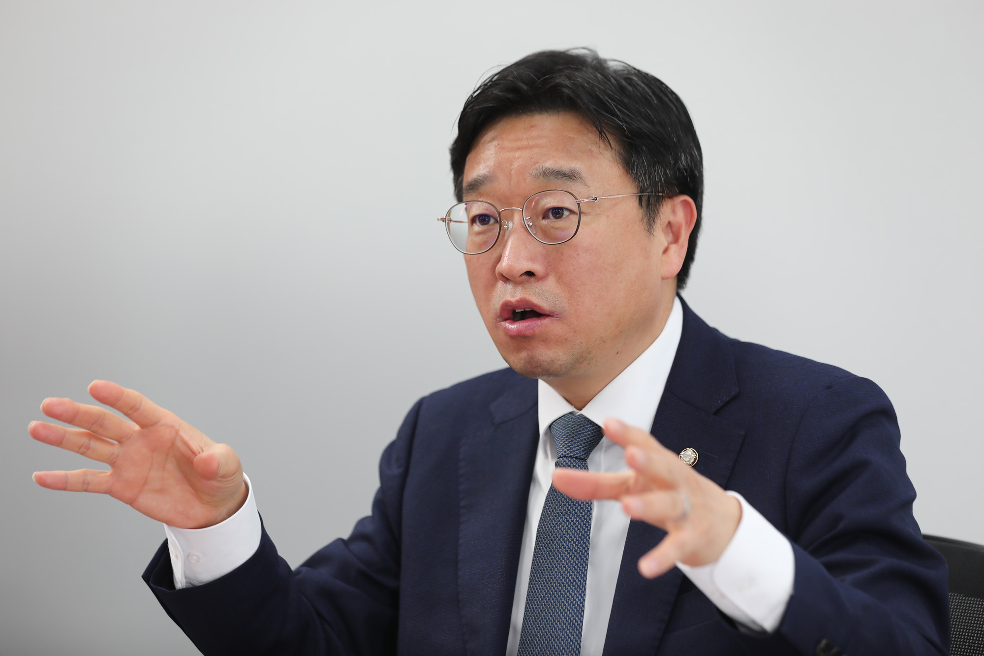 정치;국회;인터뷰;이용우