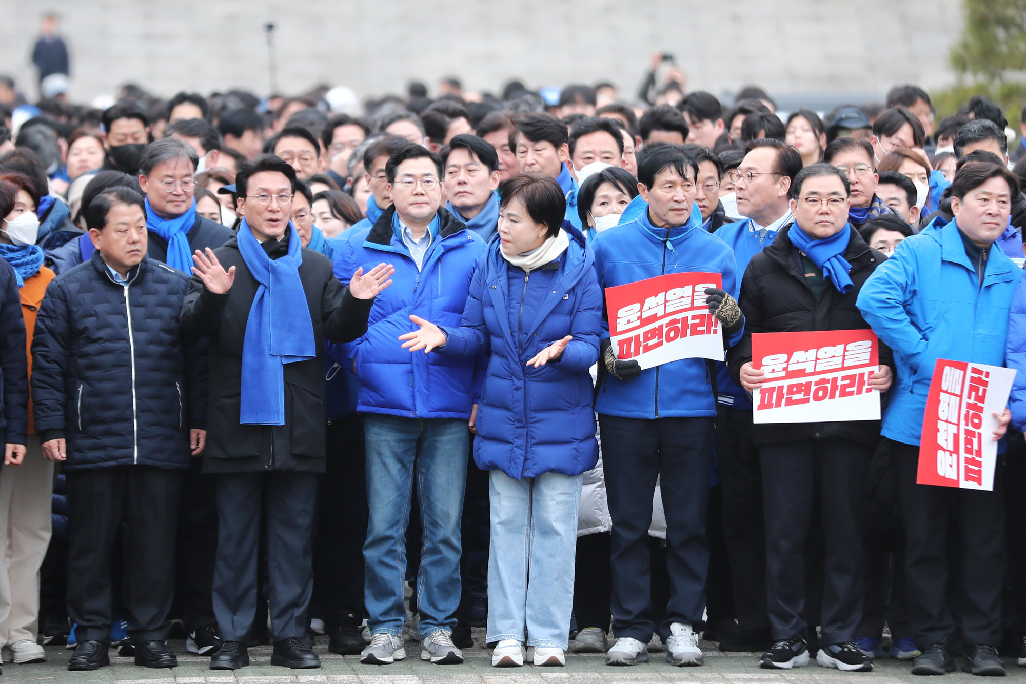 정치;국회;더불어민주당 국회의원 도보행진 출정식;박찬대