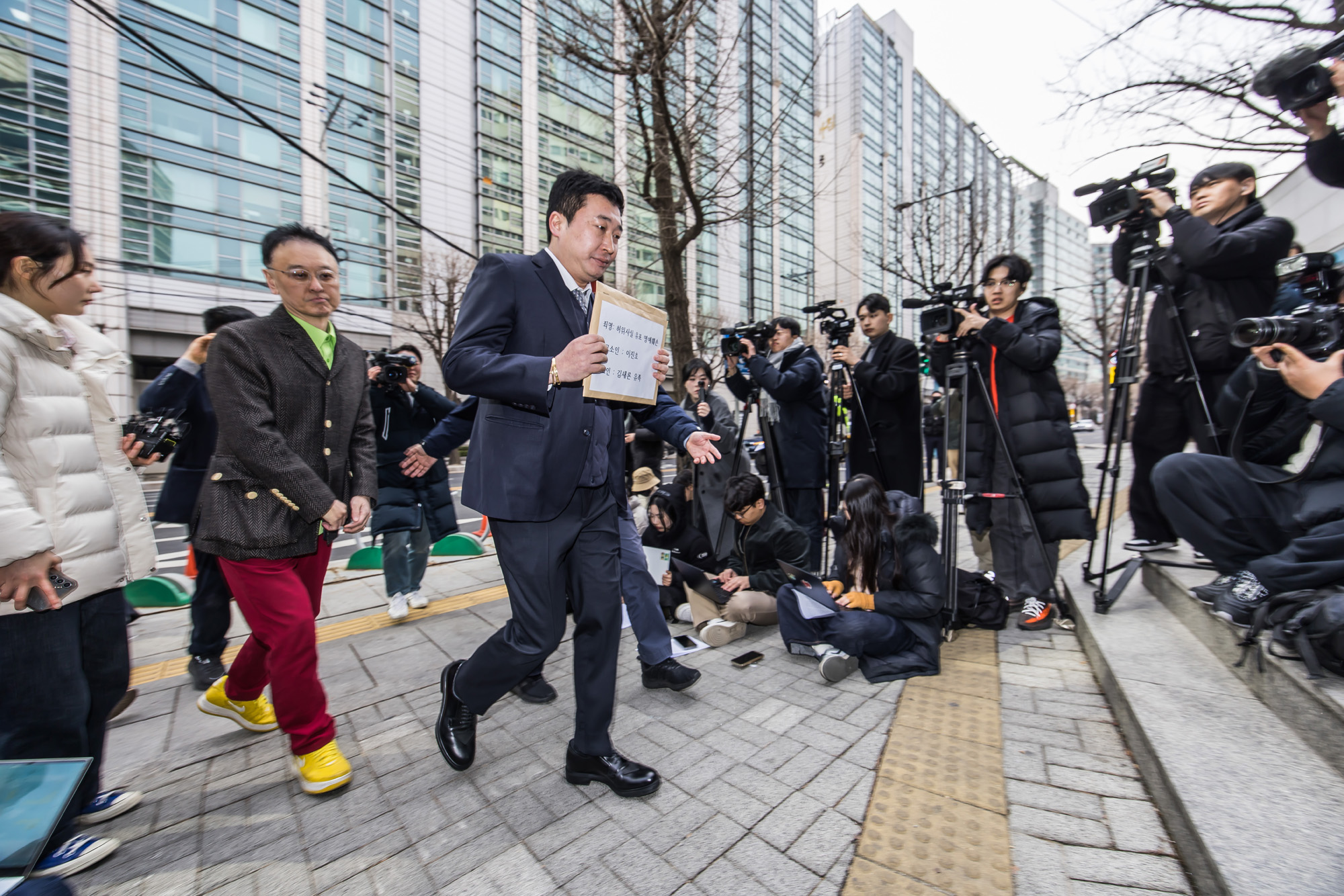 사회;연예;연예인;연예인자살;김새론;김새론유가족유튜버고소;법무법인부유부지석변호사;가로세로연구소;김세의;권영찬한국연예인자살예방협회;사이버렉카;김수현